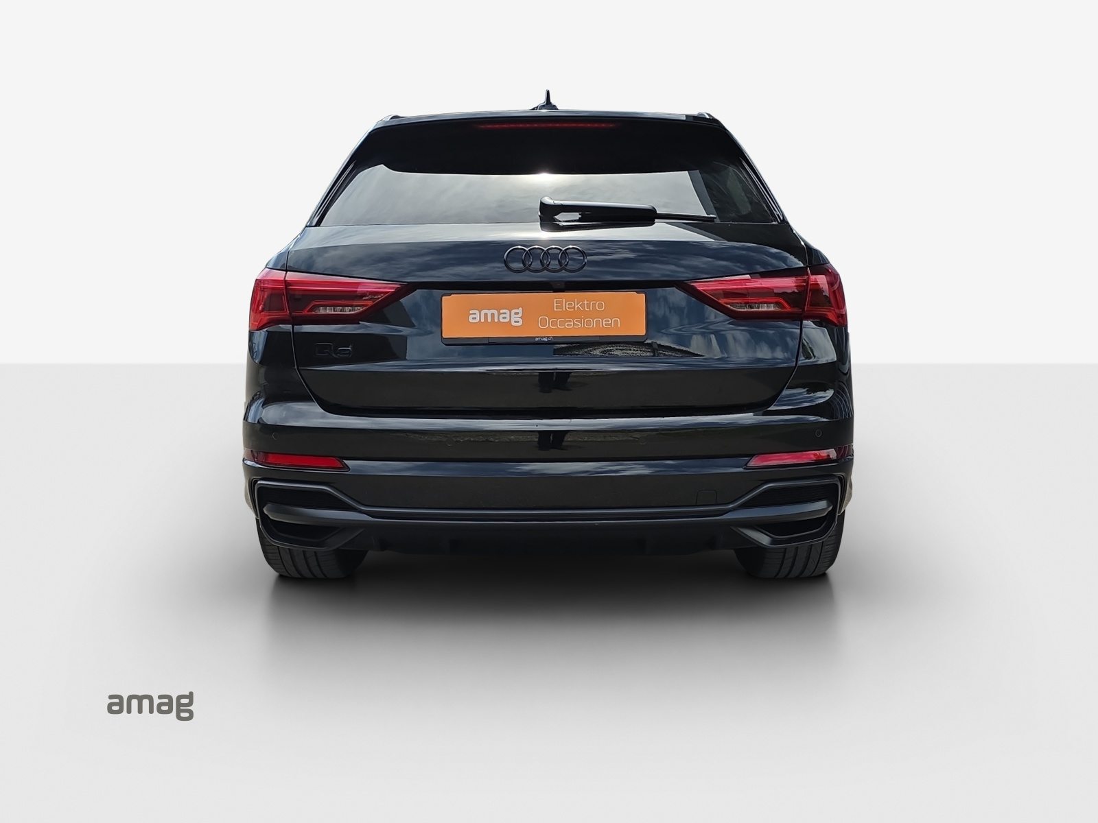 AUDI Q3 45 TFSI e S line Attraction, Full-Hybrid Petrol/Electric, Second hand / Used, Automatic - 5