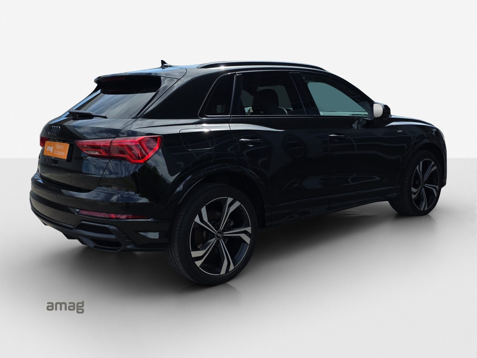 AUDI Q3 45 TFSI e S line Attraction, Full-Hybrid Petrol/Electric, Second hand / Used, Automatic - 6