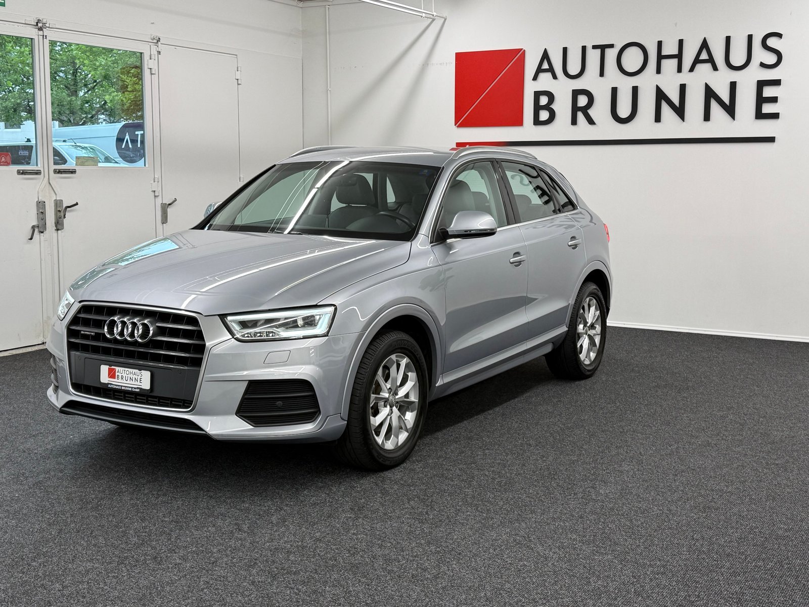 AUDI Q3 2.0 TFSI quattro S-tronic