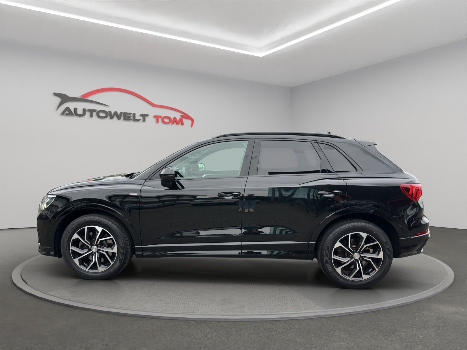 AUDI Q3 40 TDI S line Attraction quattro S-tronic, Diesel, Occasion / Gebraucht, Automatik - 2