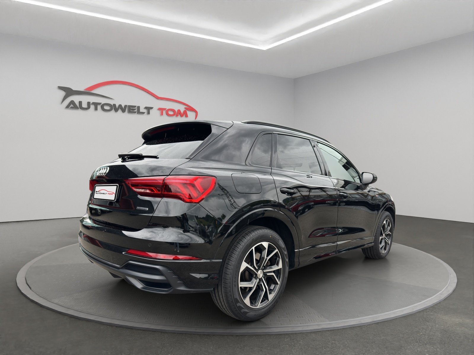 AUDI Q3 40 TDI S line Attraction quattro S-tronic, Diesel, Occasion / Gebraucht, Automatik - 5