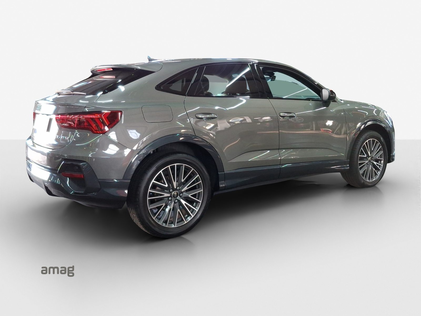 AUDI Q3 Sportback 35 TFSI Attraction, Benzin, Occasion / Gebraucht, Automatik - 5