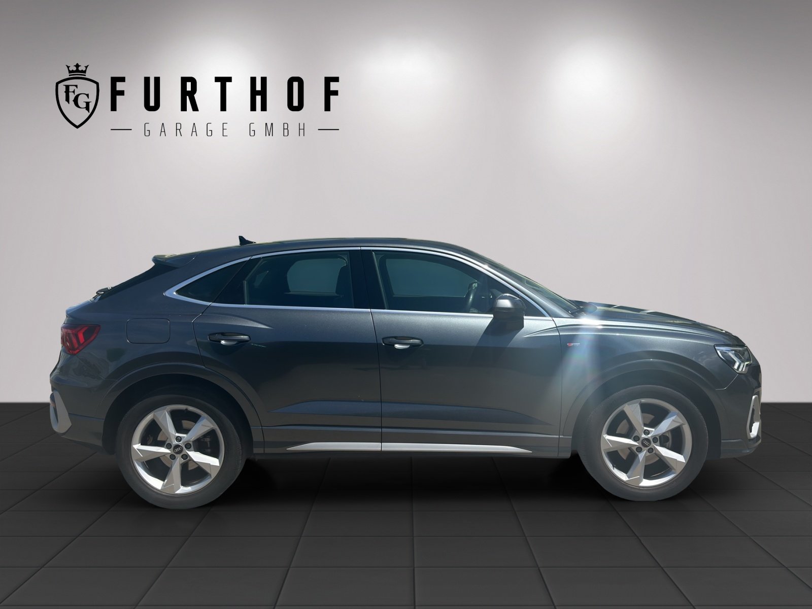 AUDI Q3 Sportback 35 TFSI S line Attraction S-tronic, Mild-Hybrid Benzin/Elektro, Occasion / Gebraucht, Automatik - 4