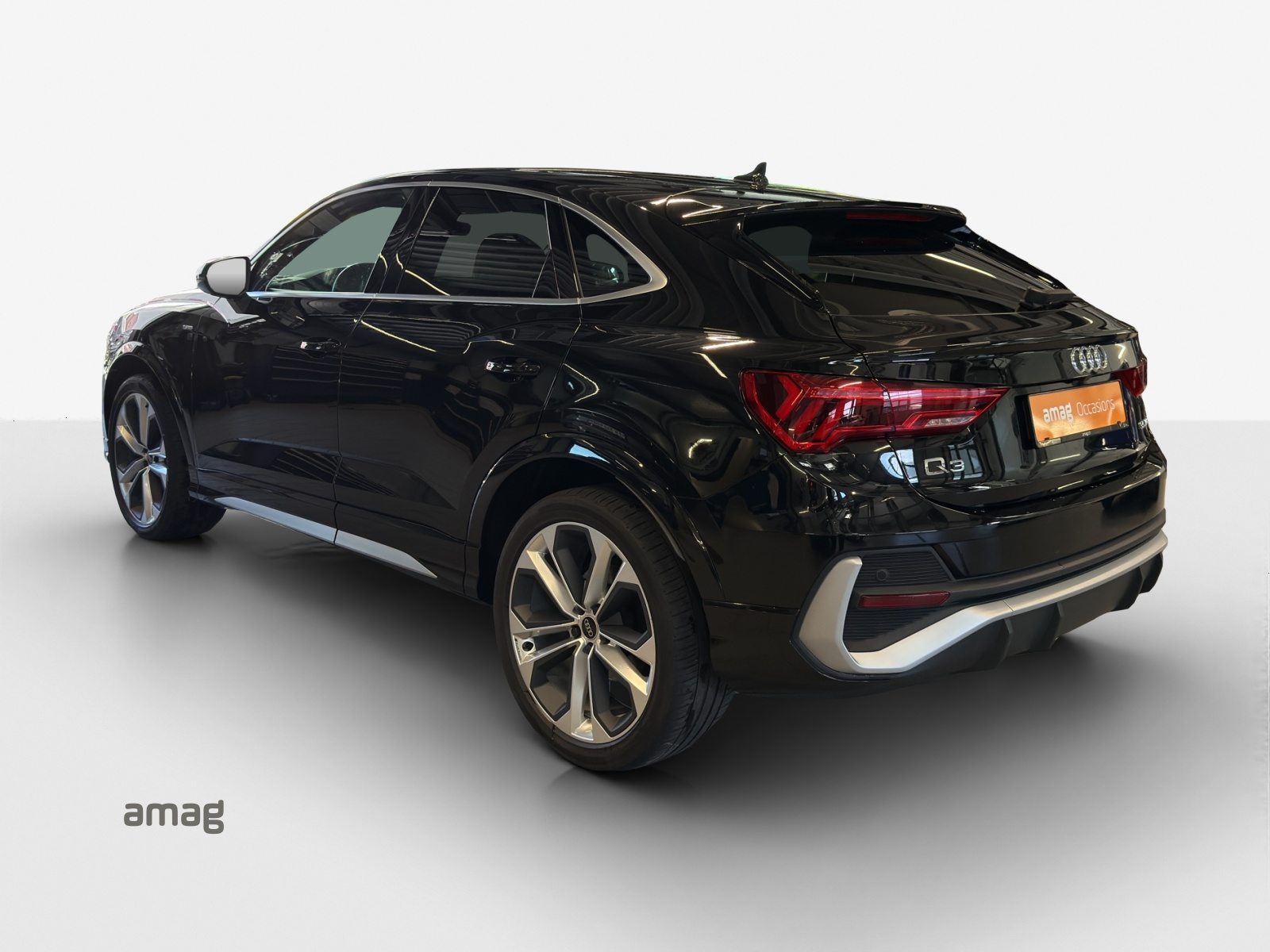 AUDI Q3 Sportback 35 TFSI S line Attraction, Benzin, Occasion / Gebraucht, Automatik - 3