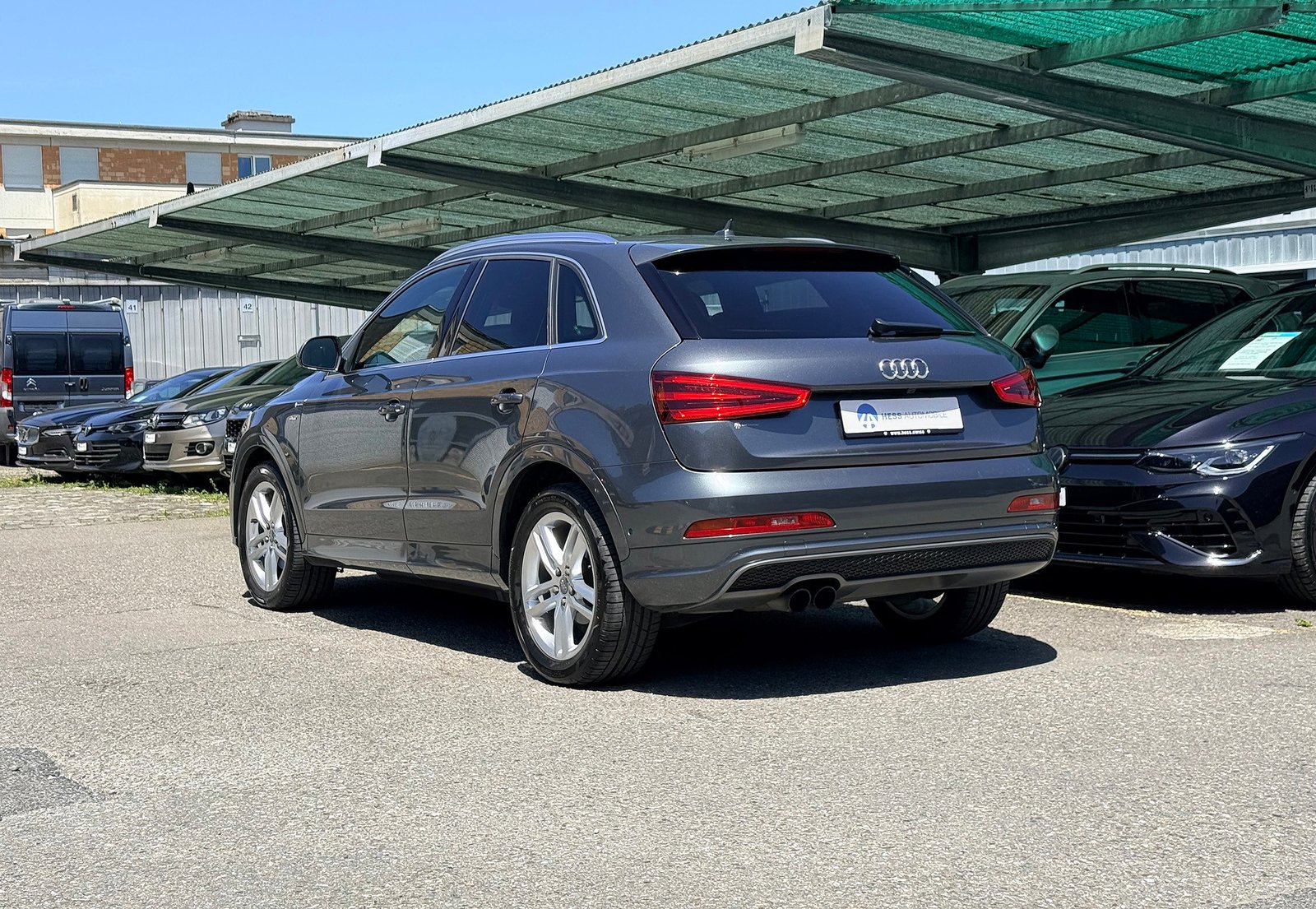 AUDI Q3 2.0 TFSI quattro S-tronic, Benzin, Occasion / Gebraucht, Automatik - 4