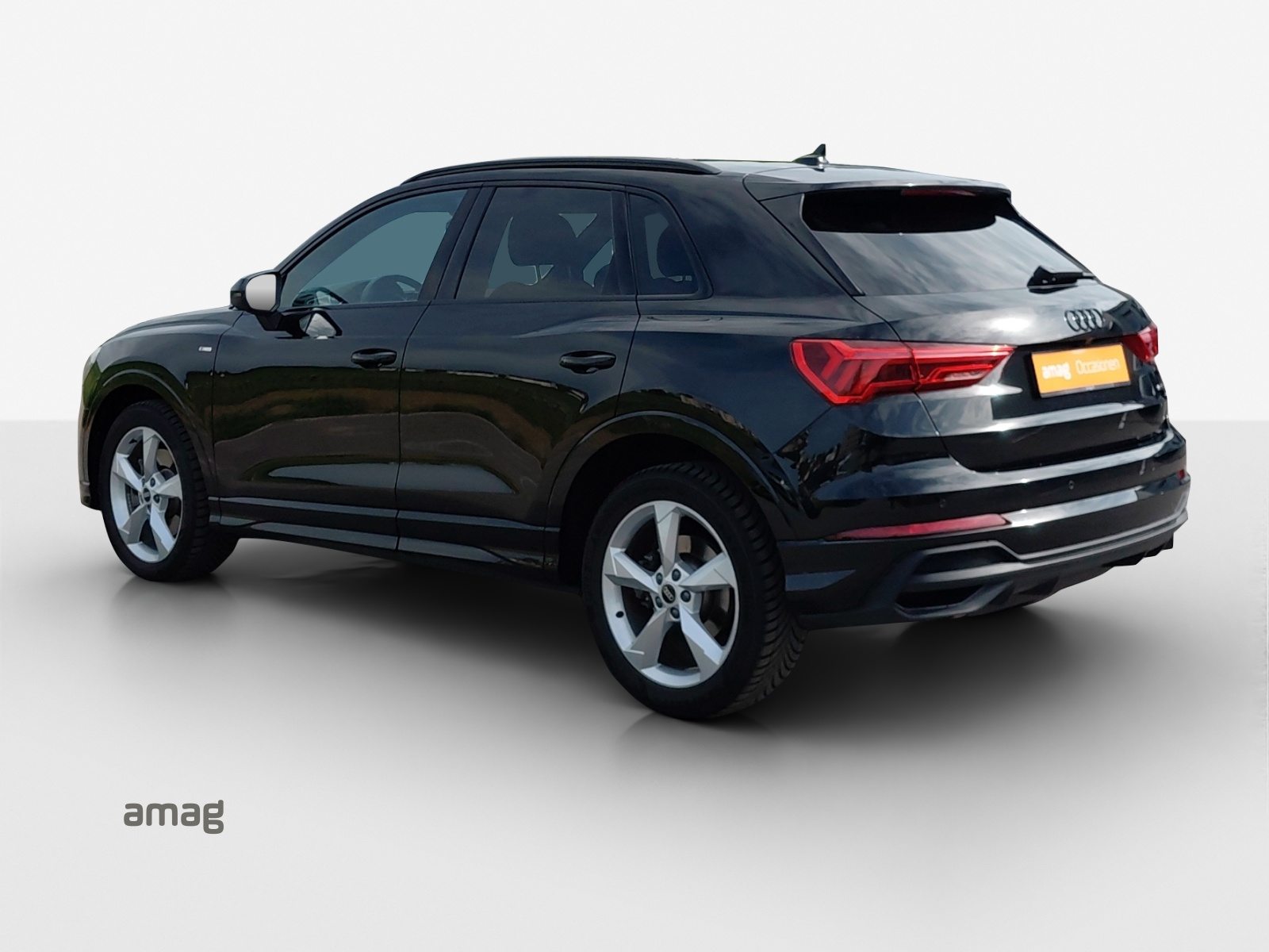 AUDI Q3 40 TDI S line, Diesel, Second hand / Used, Automatic - 3