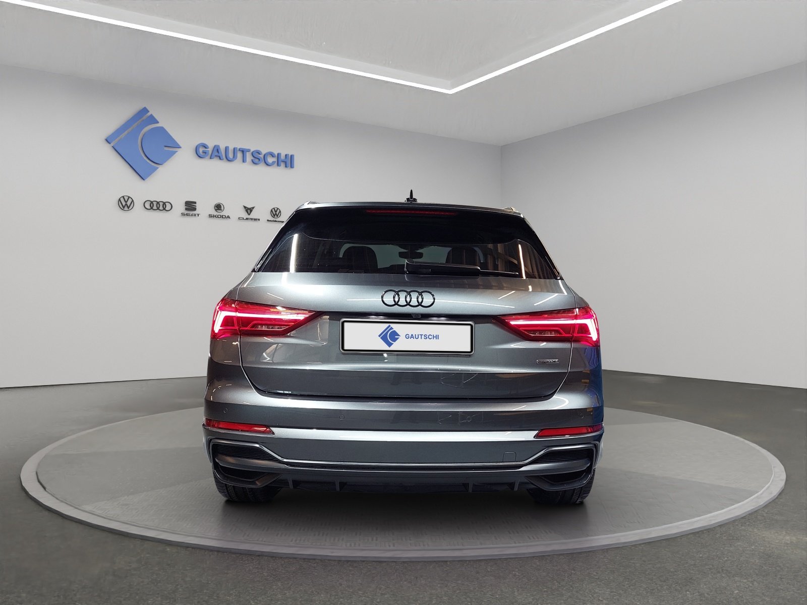 AUDI Q3 35 TDI S line quattro S-tronic, Diesel, Second hand / Used, Automatic - 4