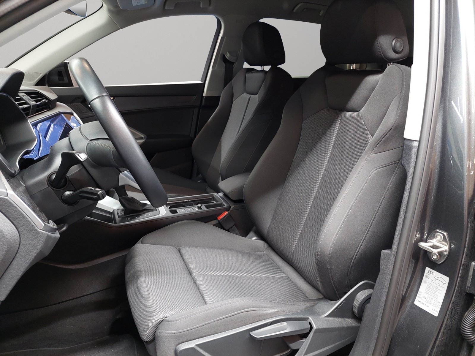 AUDI Q3 35 TDI S line quattro S-tronic, Diesel, Second hand / Used, Automatic - 6