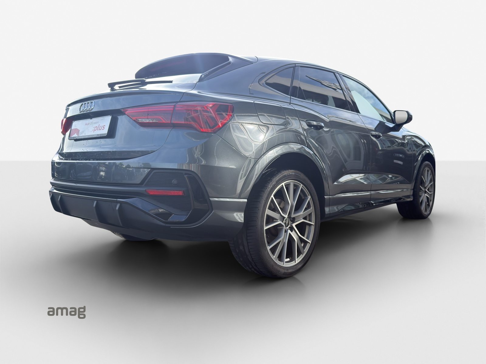 AUDI Q3 Sportback 35 TFSI S line Attraction, Petrol, Second hand / Used, Automatic - 5