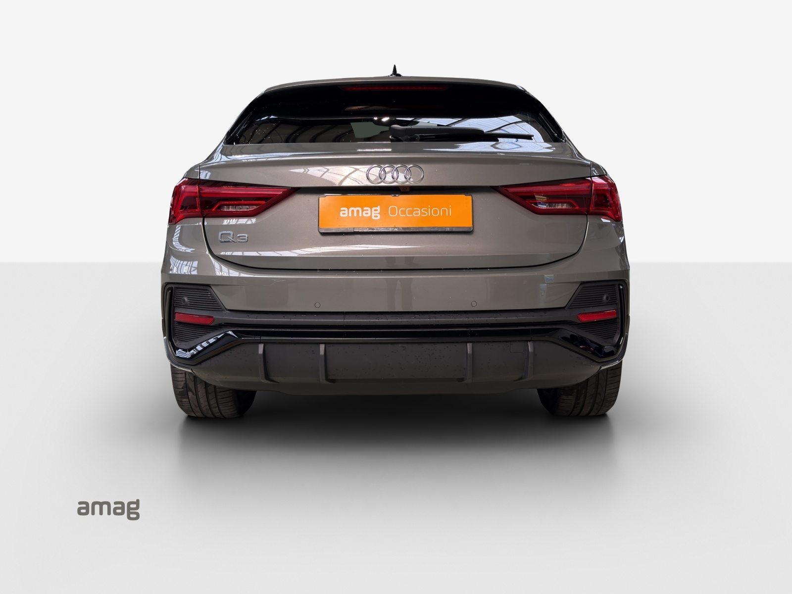 AUDI Q3 Sportback 45 TFSI e S line, Full-Hybrid Petrol/Electric, Second hand / Used, Automatic - 5