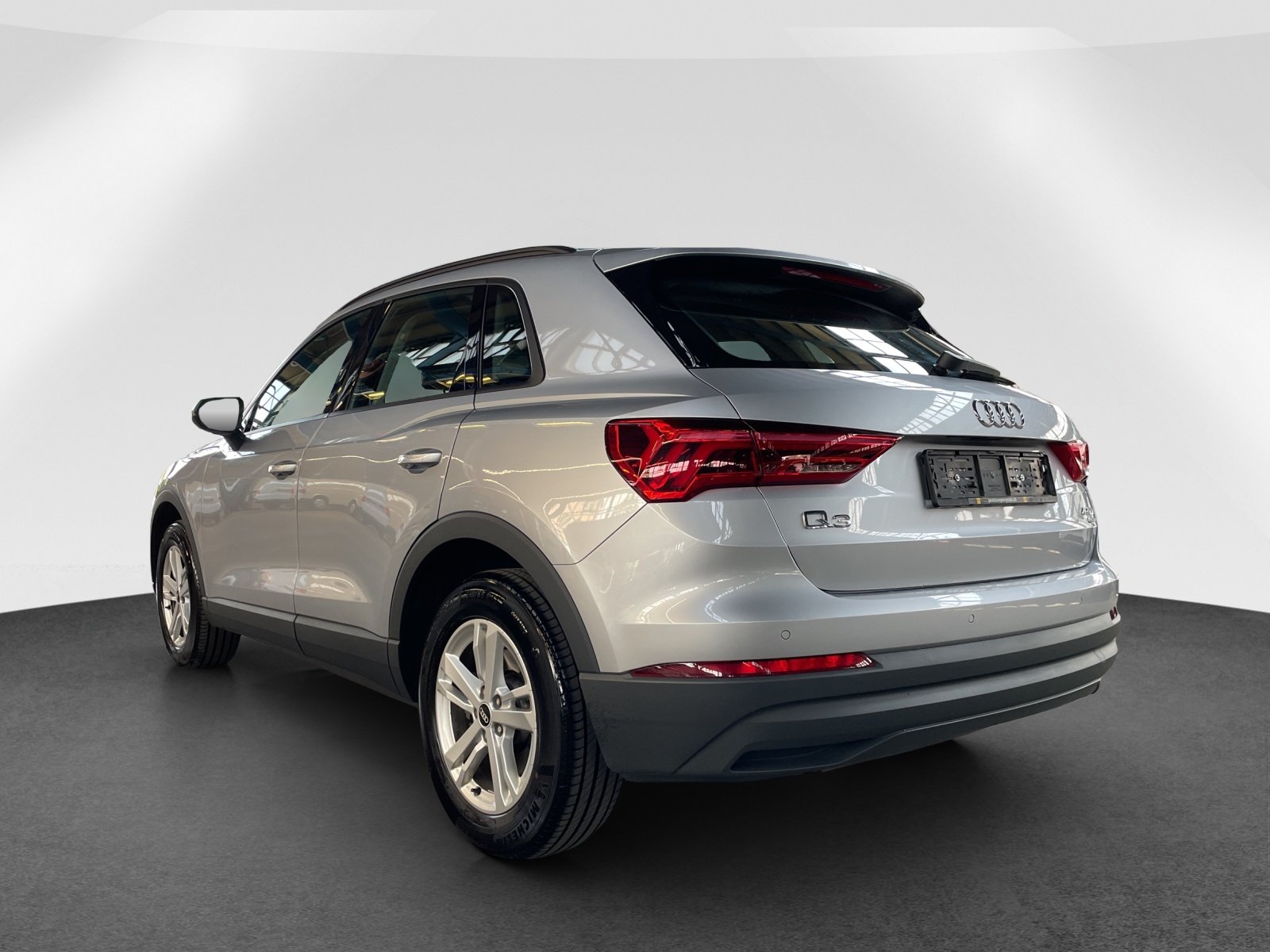 AUDI Q3 2.0 40 TDI quattro S-Tronic, Diesel, Second hand / Used, Automatic - 4