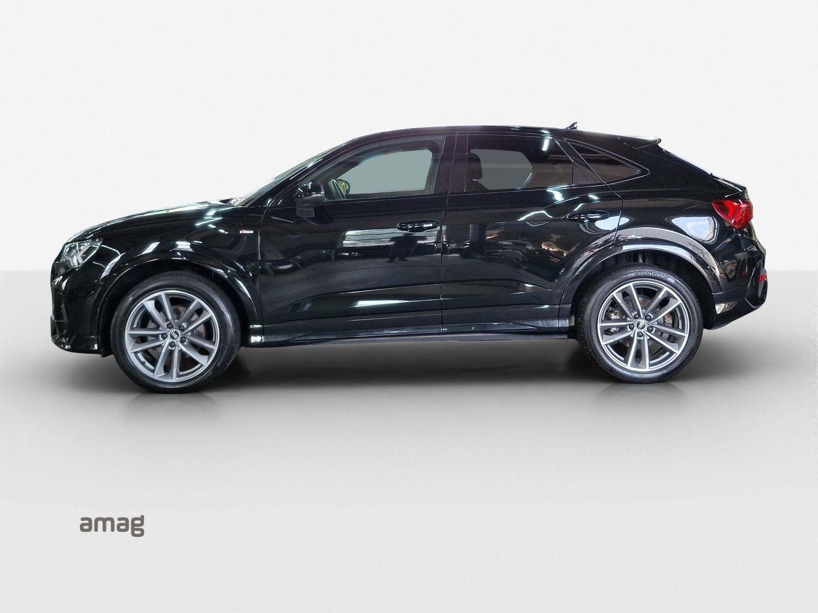 AUDI Q3 Sportback 35 TFSI S line Attraction, Benzin, Occasion / Gebraucht, Automatik - 2