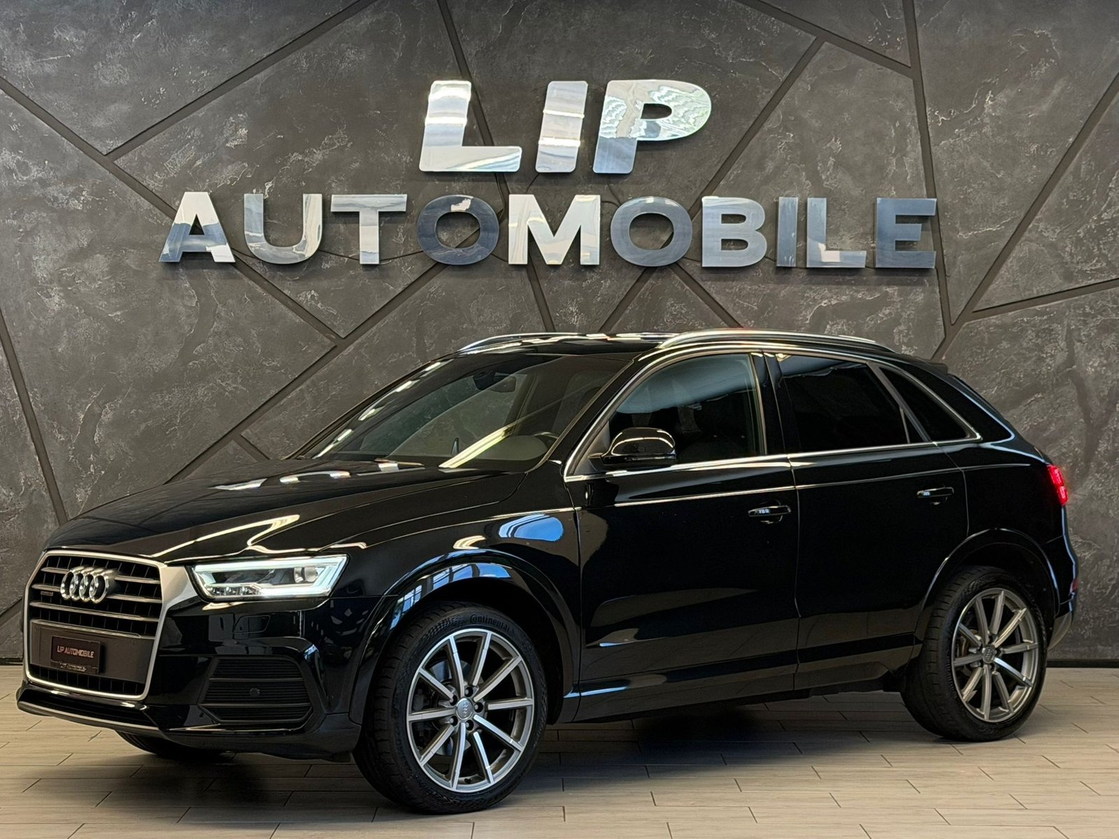 AUDI Q3 2.0 TDI design quattro S-tronic