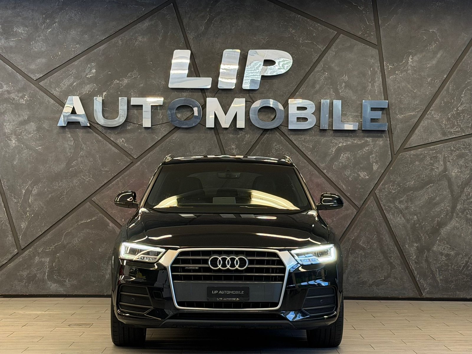 AUDI Q3 2.0 TDI design quattro S-tronic, Diesel, Occasion / Gebraucht, Automatik - 2