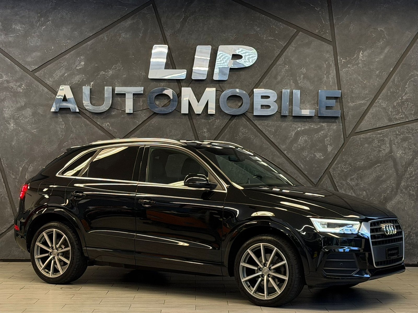 AUDI Q3 2.0 TDI design quattro S-tronic, Diesel, Occasion / Gebraucht, Automatik - 3