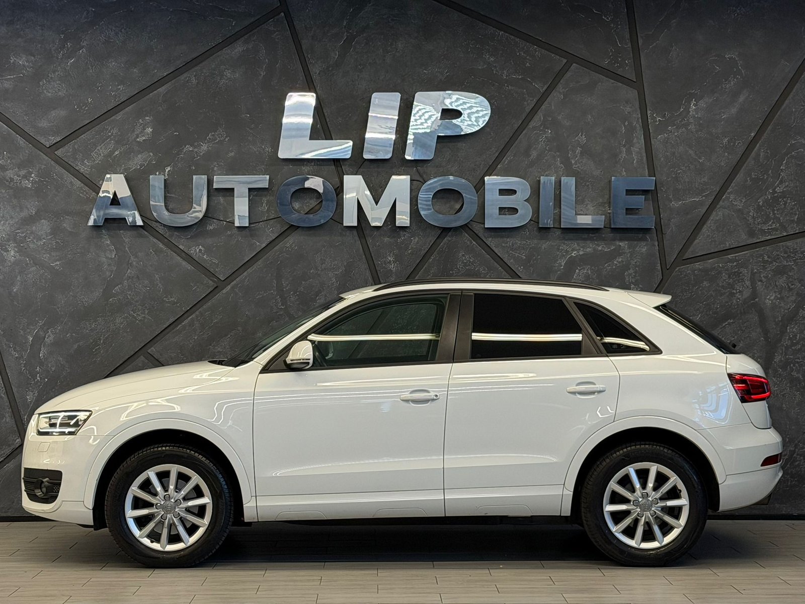 AUDI Q3 2.0 TFSI quattro, Essence, Occasion / Utilisé, Manuelle - 5
