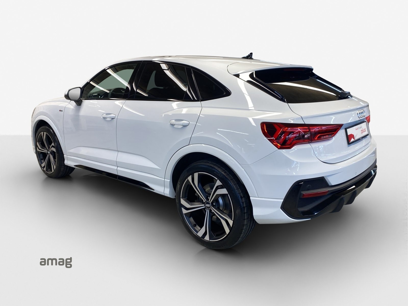 AUDI Q3 Sportback 40 TFSI S line, Benzin, Occasion / Gebraucht, Automatik - 3