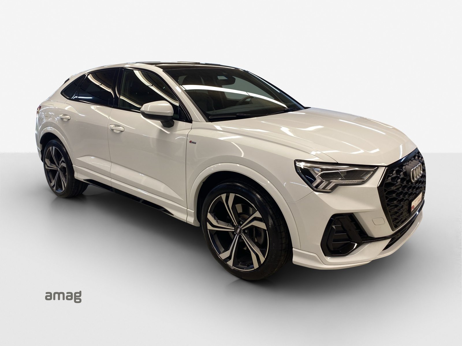AUDI Q3 Sportback 40 TFSI S line, Benzin, Occasion / Gebraucht, Automatik - 6