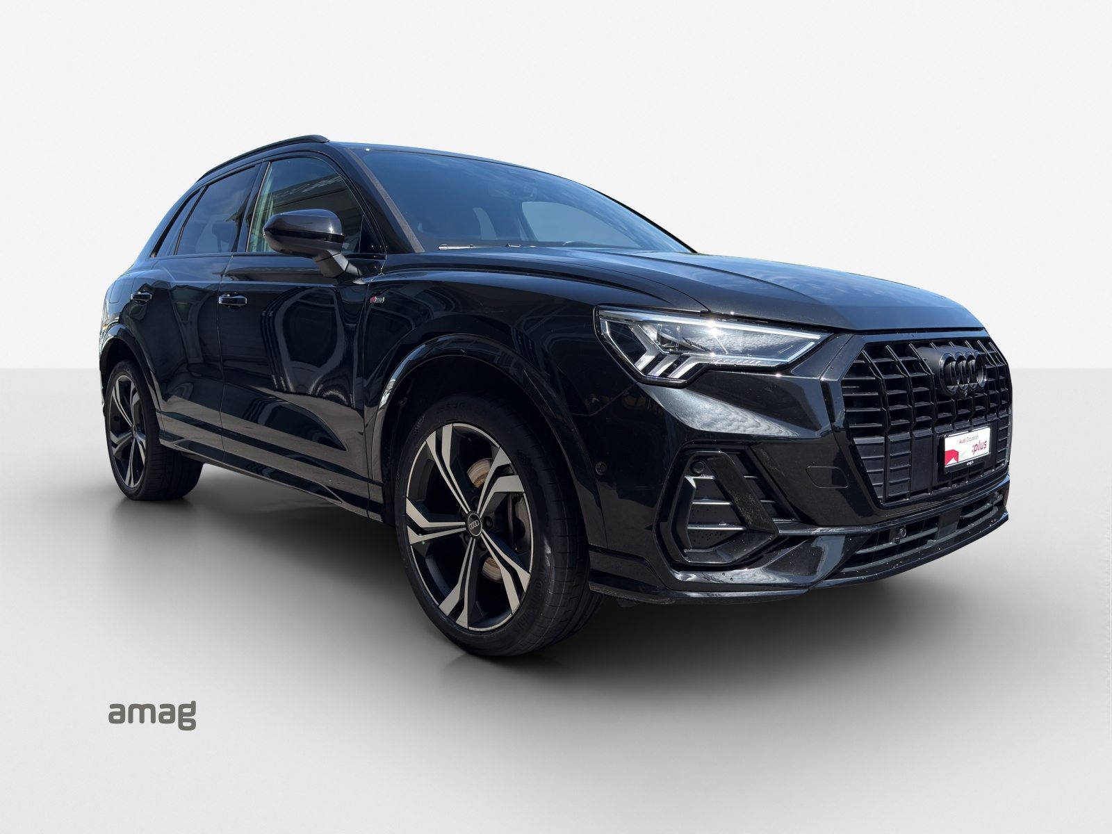 AUDI Q3 45 TFSI e S line Attraction, Voll-Hybrid Benzin/Elektro, Occasion / Gebraucht, Automatik - 7