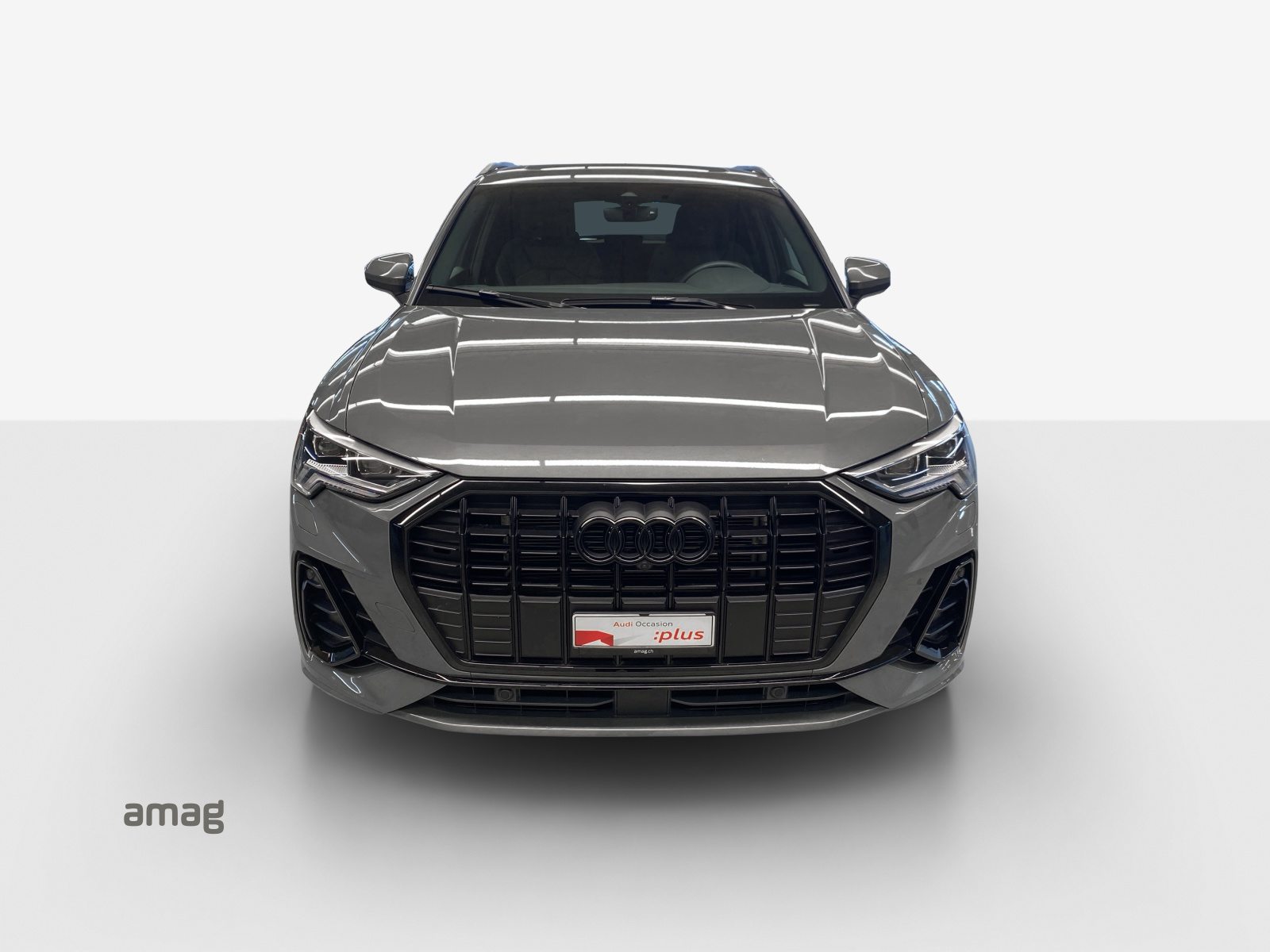 AUDI Q3 35 TFSI S line Attraction, Benzin, Occasion / Gebraucht, Automatik - 7