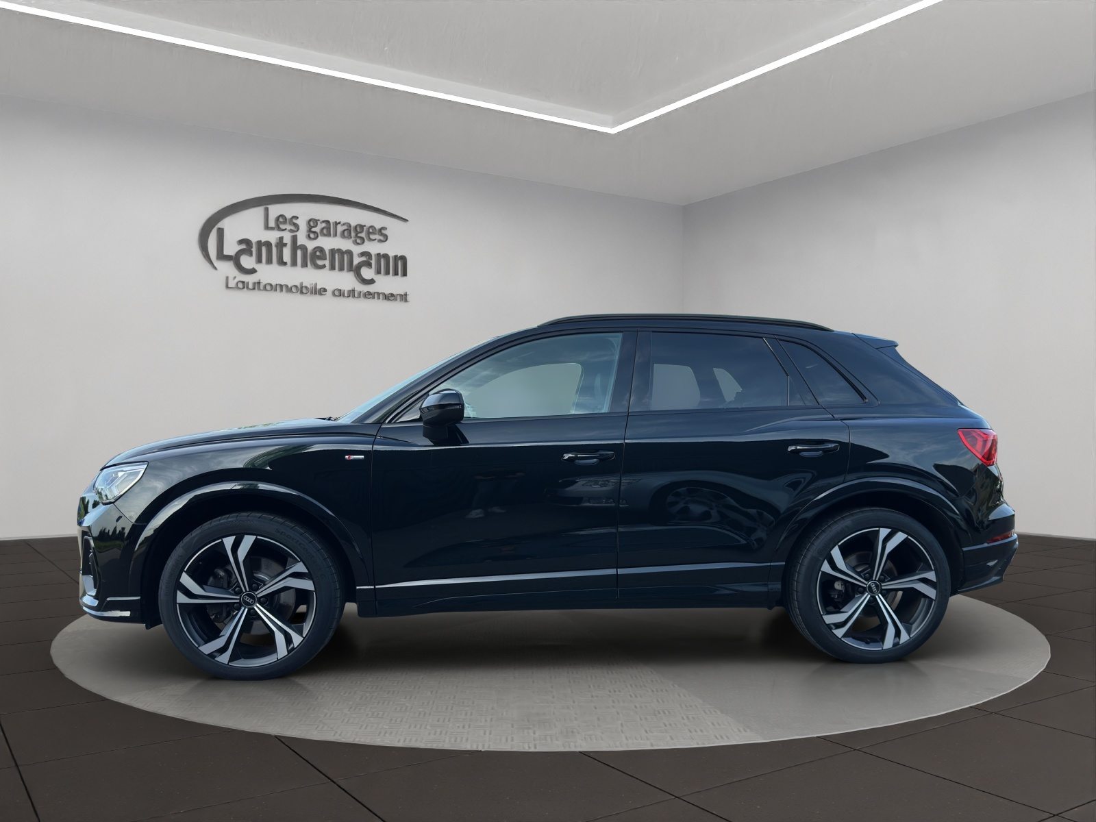 AUDI Q3 45 TFSI S line, Benzin, Occasion / Gebraucht, Automatik - 2