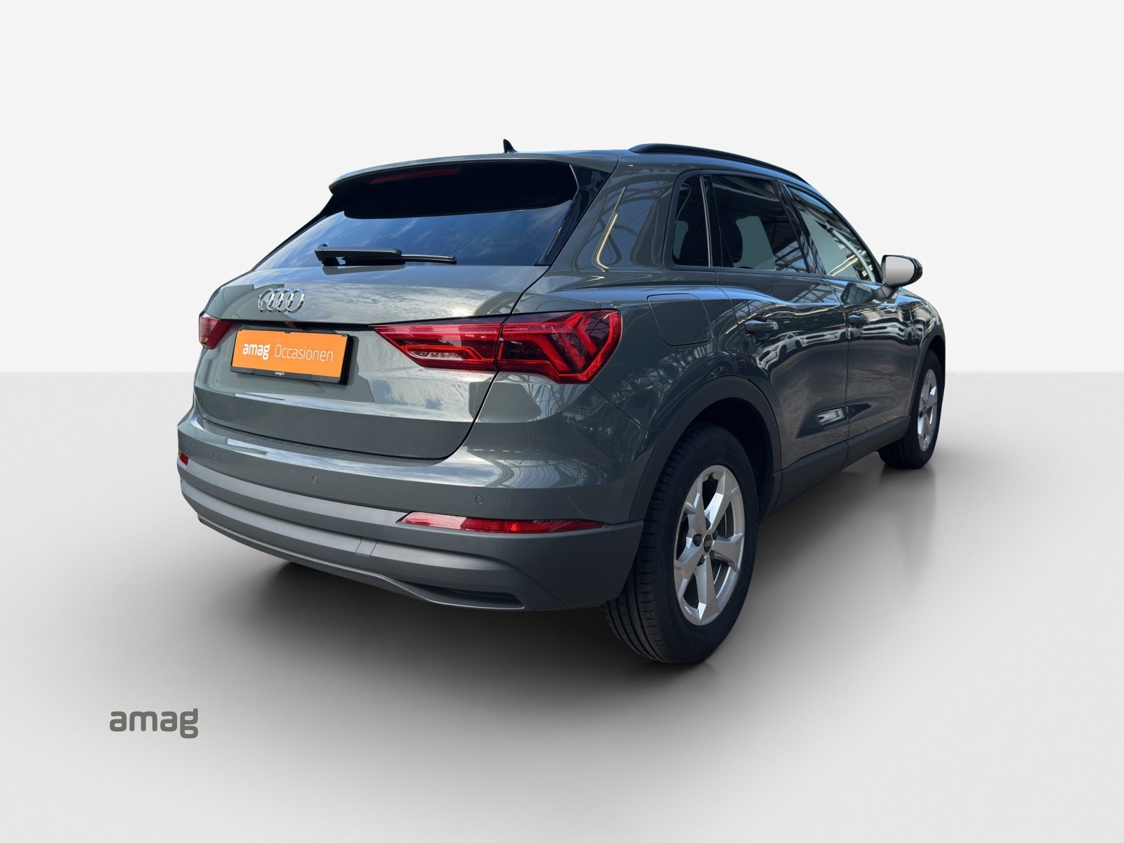 AUDI Q3 35 TFSI Attraction, Essence, Occasion / Utilisé, Automatique - 5