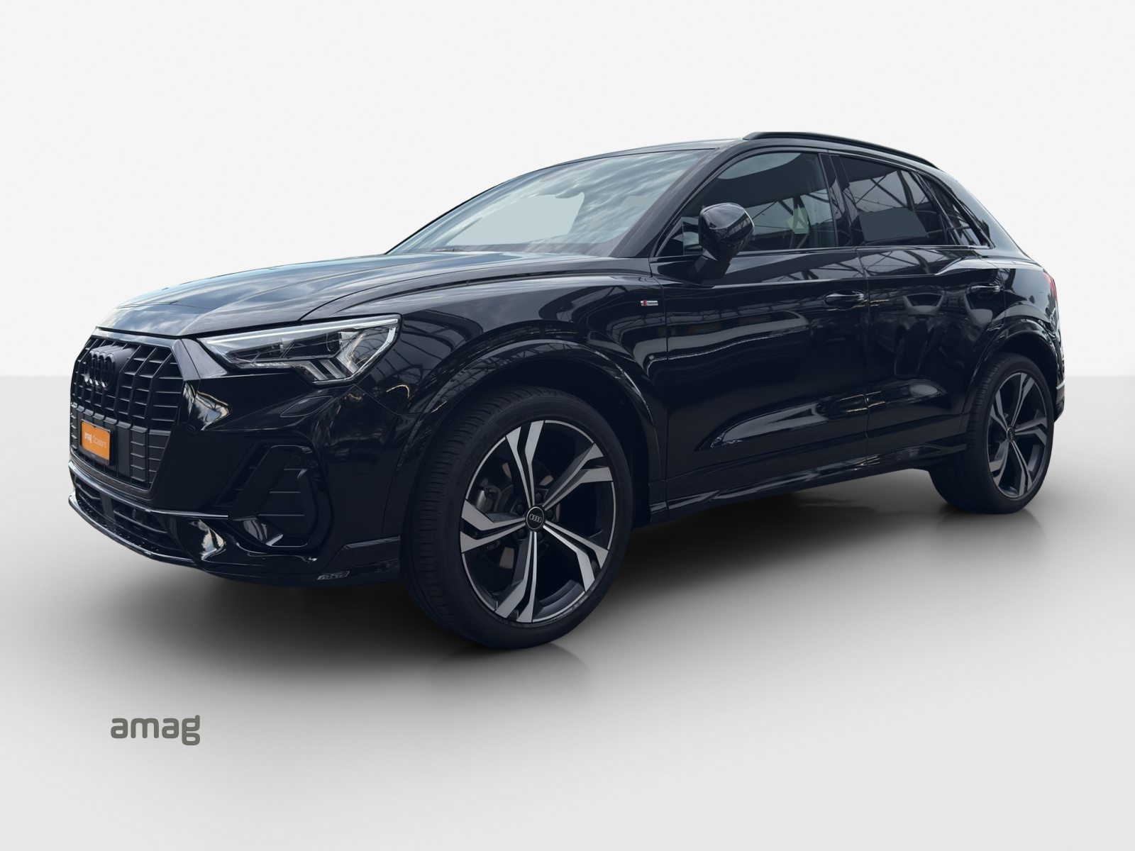 AUDI Q3 35 TDI S line Attraction