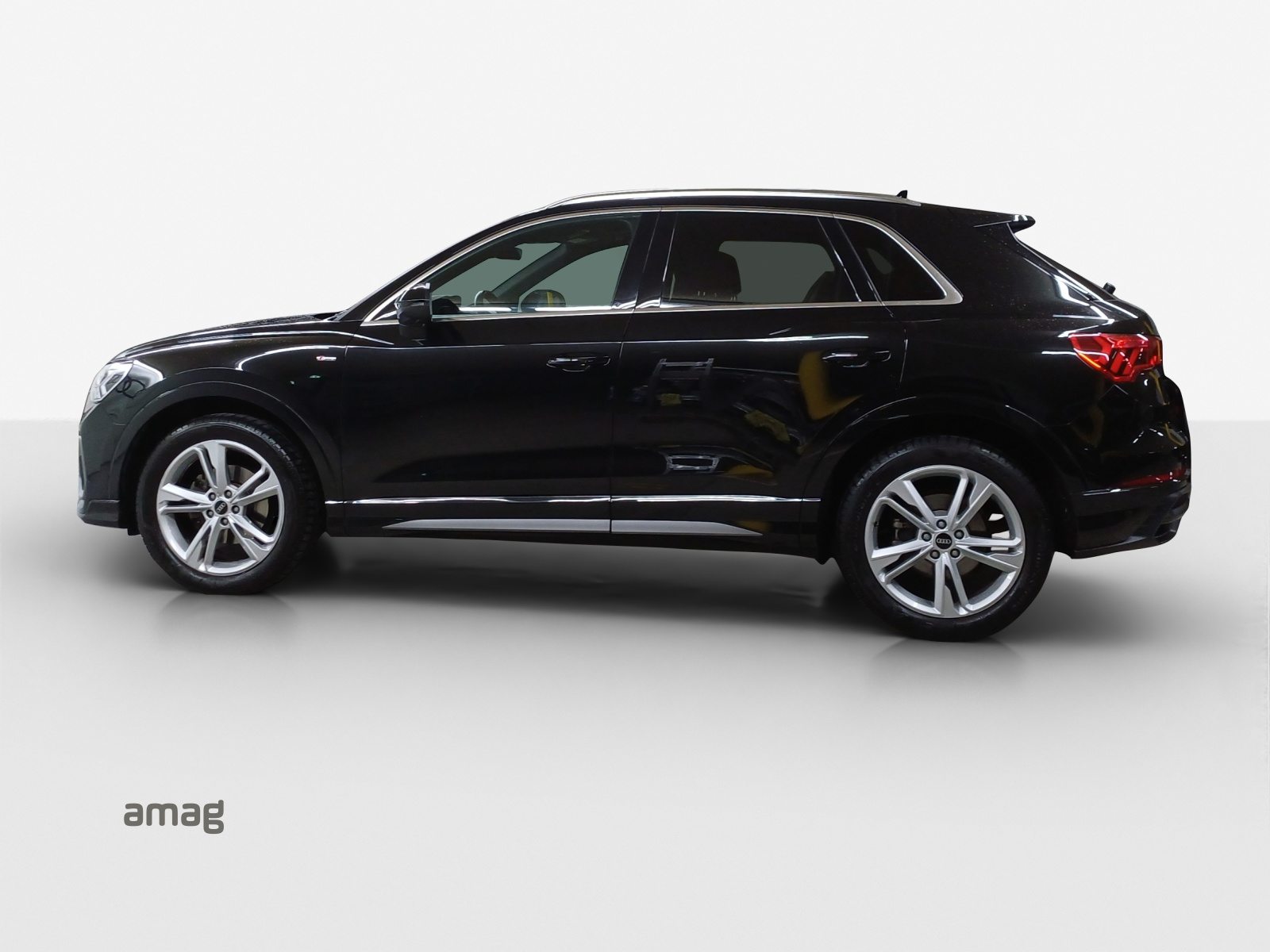 AUDI Q3 35 TFSI S line Attraction, Benzin, Occasion / Gebraucht, Automatik - 2