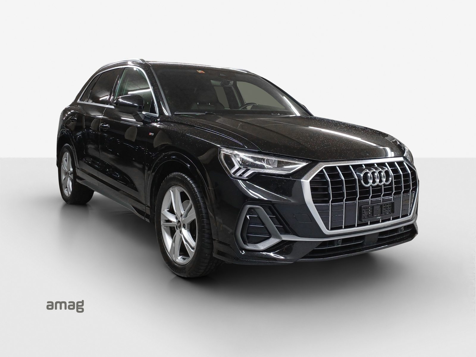 AUDI Q3 35 TFSI S line Attraction, Benzin, Occasion / Gebraucht, Automatik - 6
