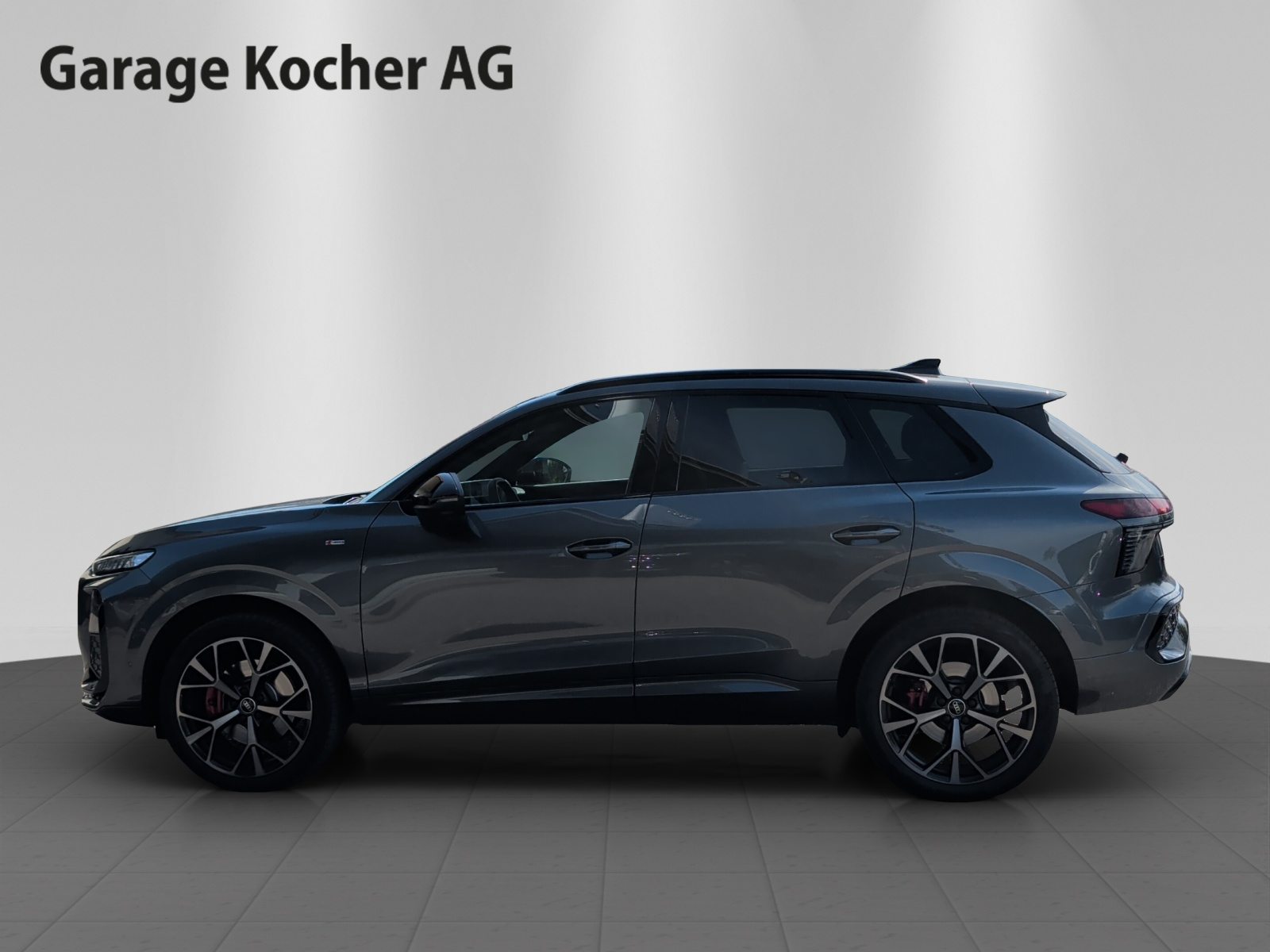AUDI Q3 SUV TFSI 195 kW, Essence, Occasion / Utilisé, Automatique - 3
