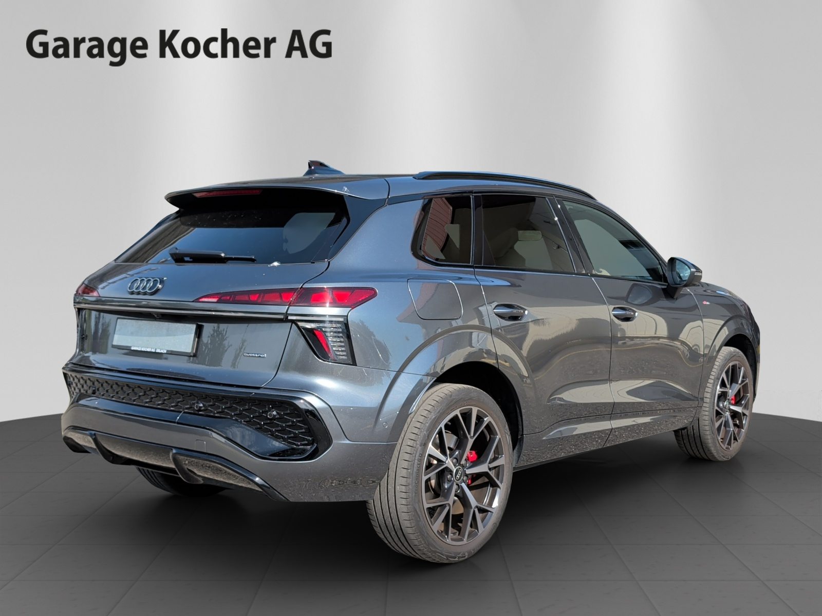 AUDI Q3 SUV TFSI 195 kW, Essence, Occasion / Utilisé, Automatique - 6