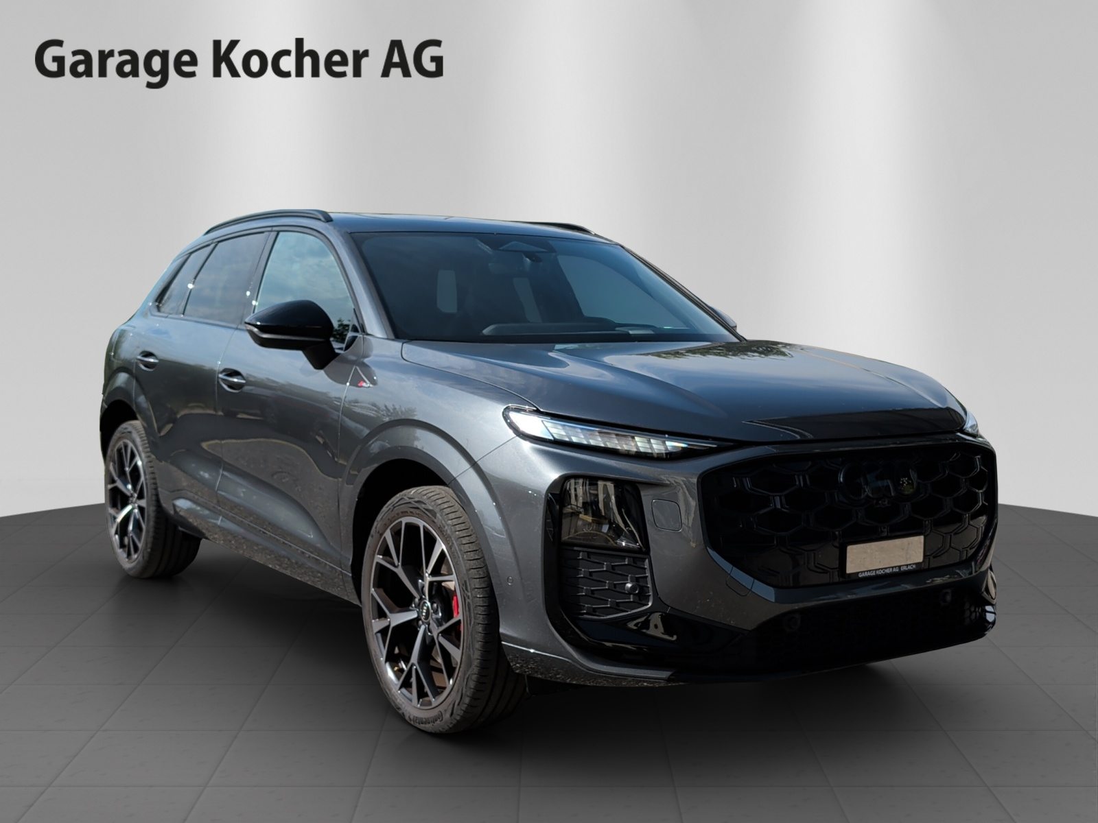 AUDI Q3 SUV TFSI 195 kW, Essence, Occasion / Utilisé, Automatique - 7