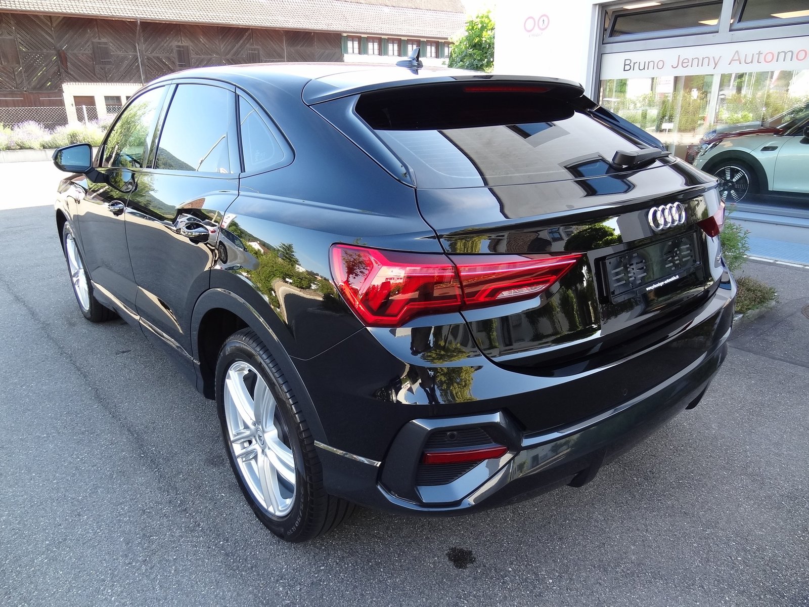 AUDI Q3 Sportback 40 TFSI quattro S-tronic, Benzin, Occasion / Gebraucht, Automatik - 4