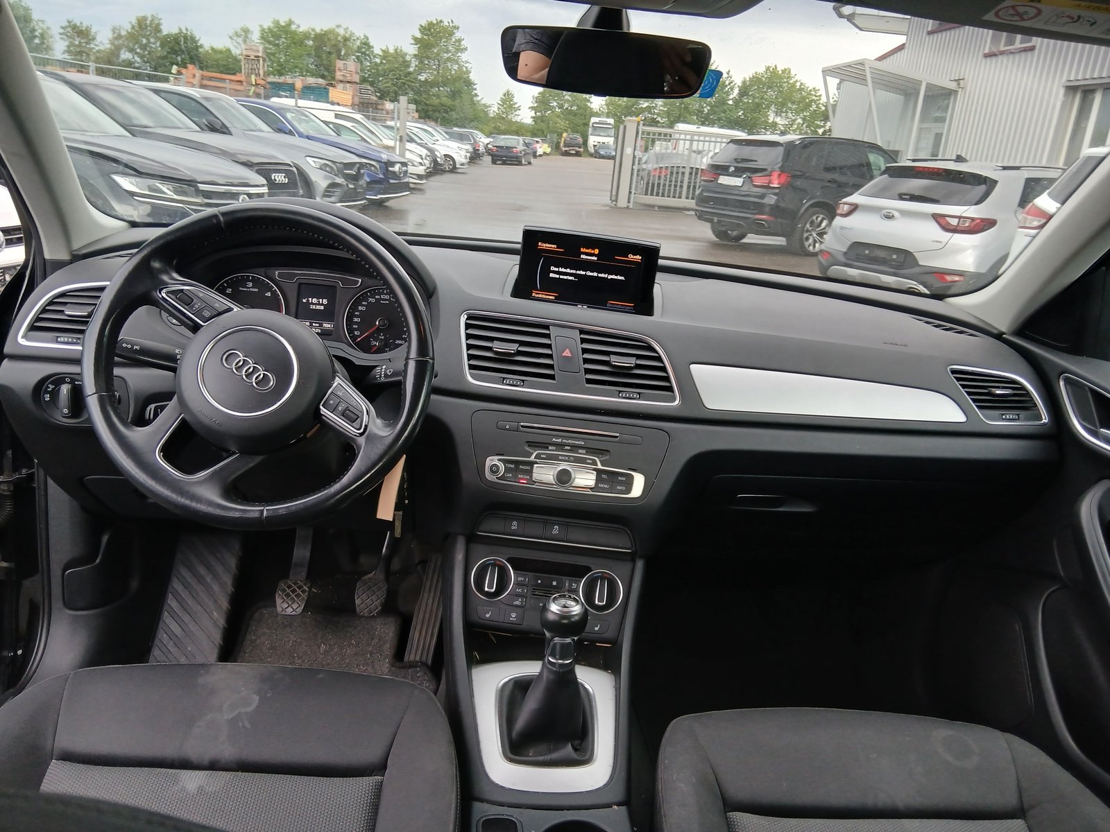 AUDI Q3 2.0 TDI design, Diesel, Occasion / Gebraucht, Handschaltung - 4