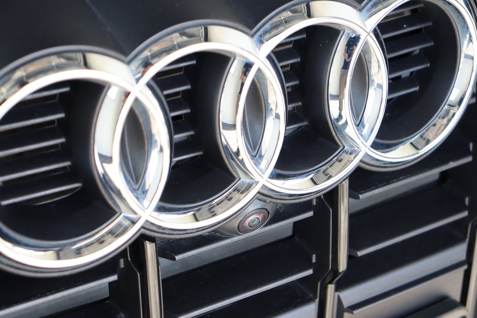 AUDI Q3 35 TDI S line Attraction quattro S-tronic, Diesel, Second hand / Used, Automatic - 4
