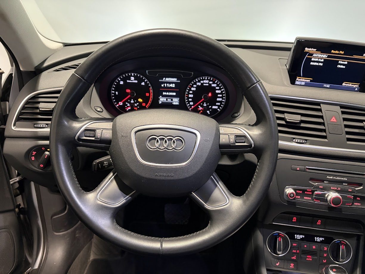 AUDI Q3, Diesel, Occasion / Gebraucht, Automatik - 6