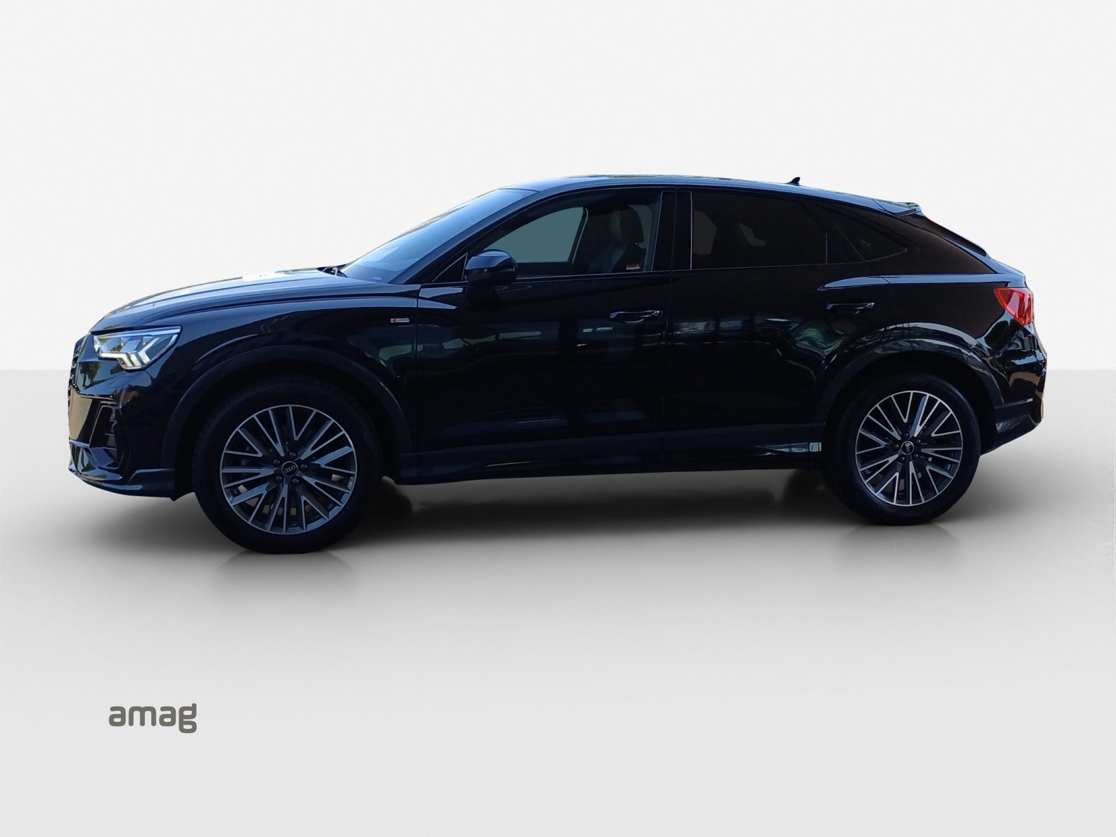 AUDI Q3 Sportback 40 TFSI S line, Benzina, Occasioni / Usate, Automatico - 2