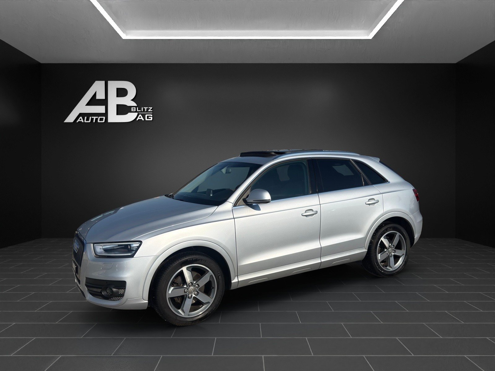 AUDI Q3 2.0 TDI quattro S-tronic mit 177 PS, Diesel, Second hand / Used, Automatic - 2