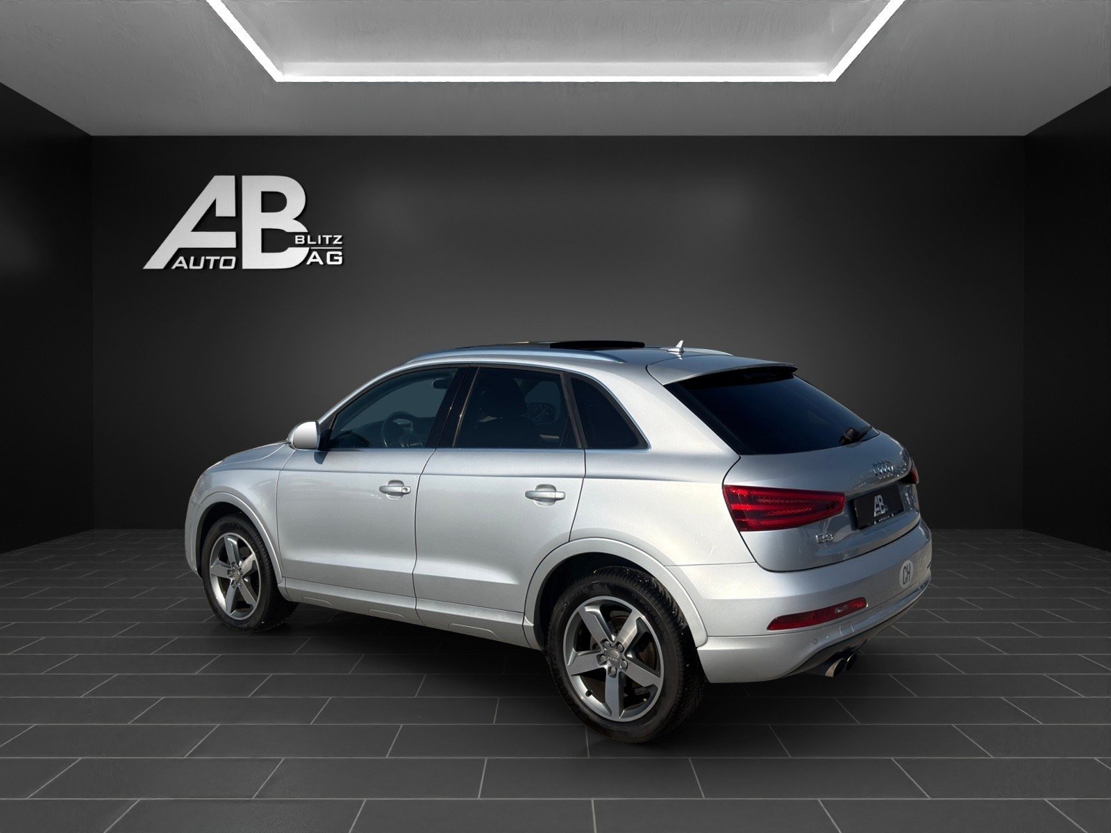 AUDI Q3 2.0 TDI quattro S-tronic mit 177 PS, Diesel, Second hand / Used, Automatic - 3