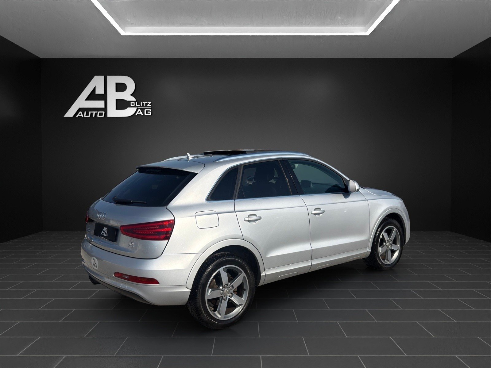 AUDI Q3 2.0 TDI quattro S-tronic mit 177 PS, Diesel, Second hand / Used, Automatic - 5