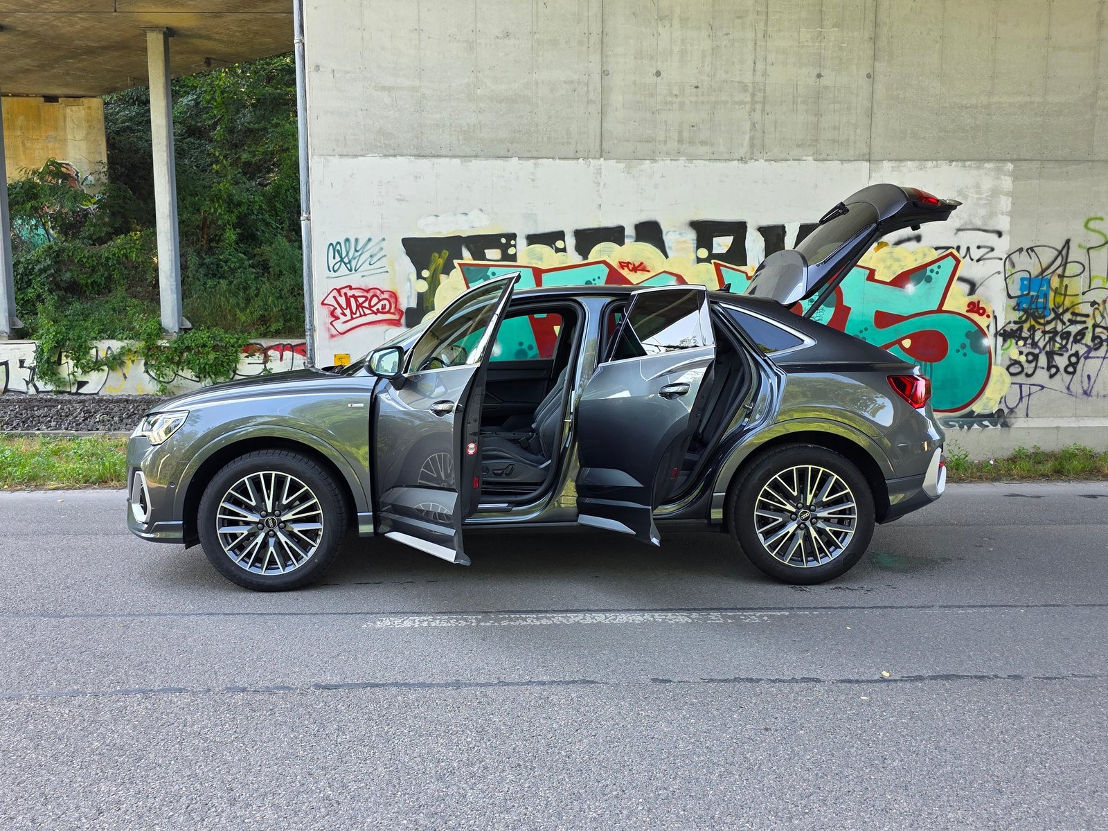 AUDI Q3 Sportback 35 TFSI S line Attraction S-tronic, Mild-Hybrid Benzin/Elektro, Occasion / Gebraucht, Automatik - 4