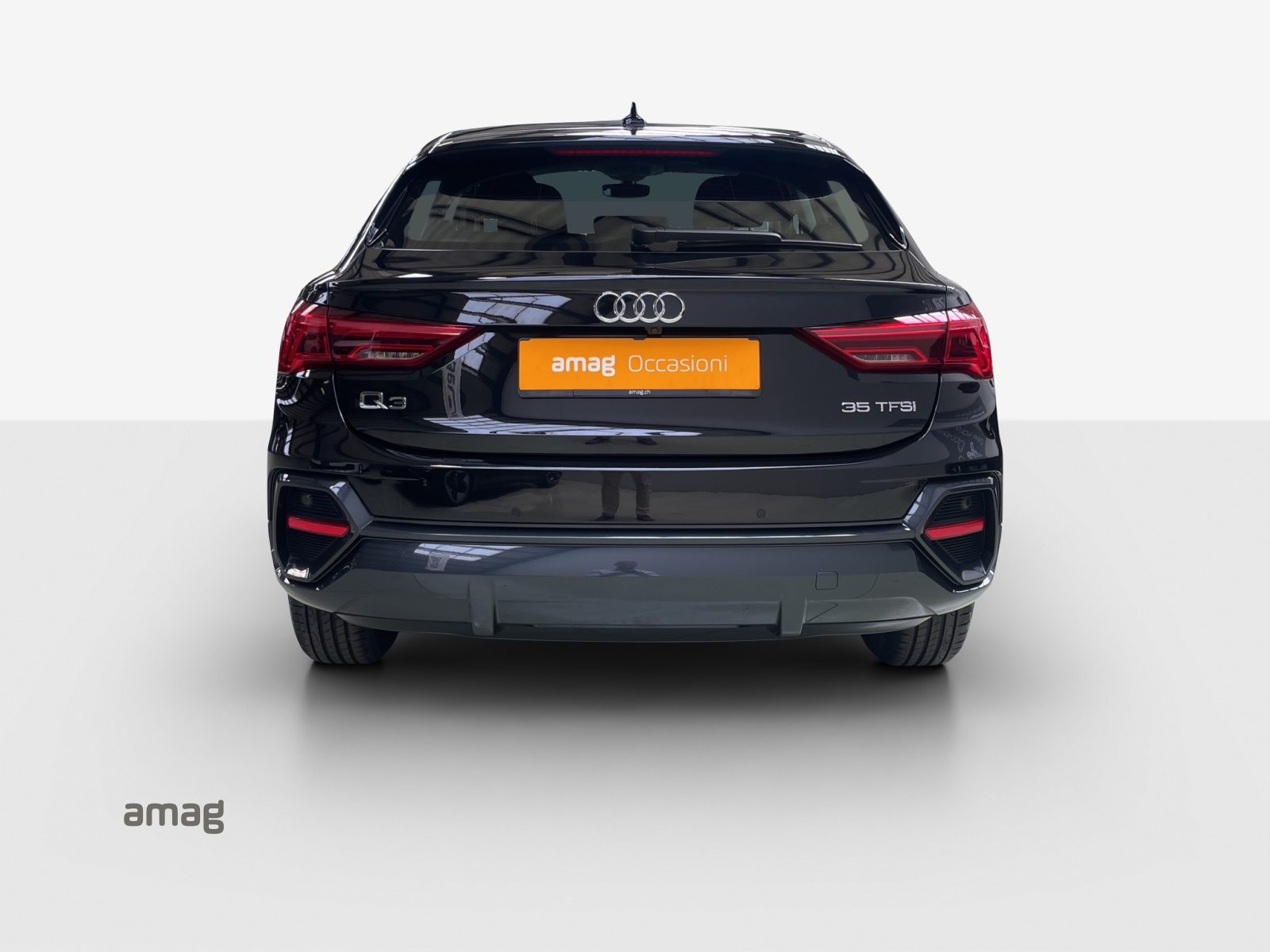 AUDI Q3 Sportback 35 TFSI Attraction, Petrol, Second hand / Used, Automatic - 4