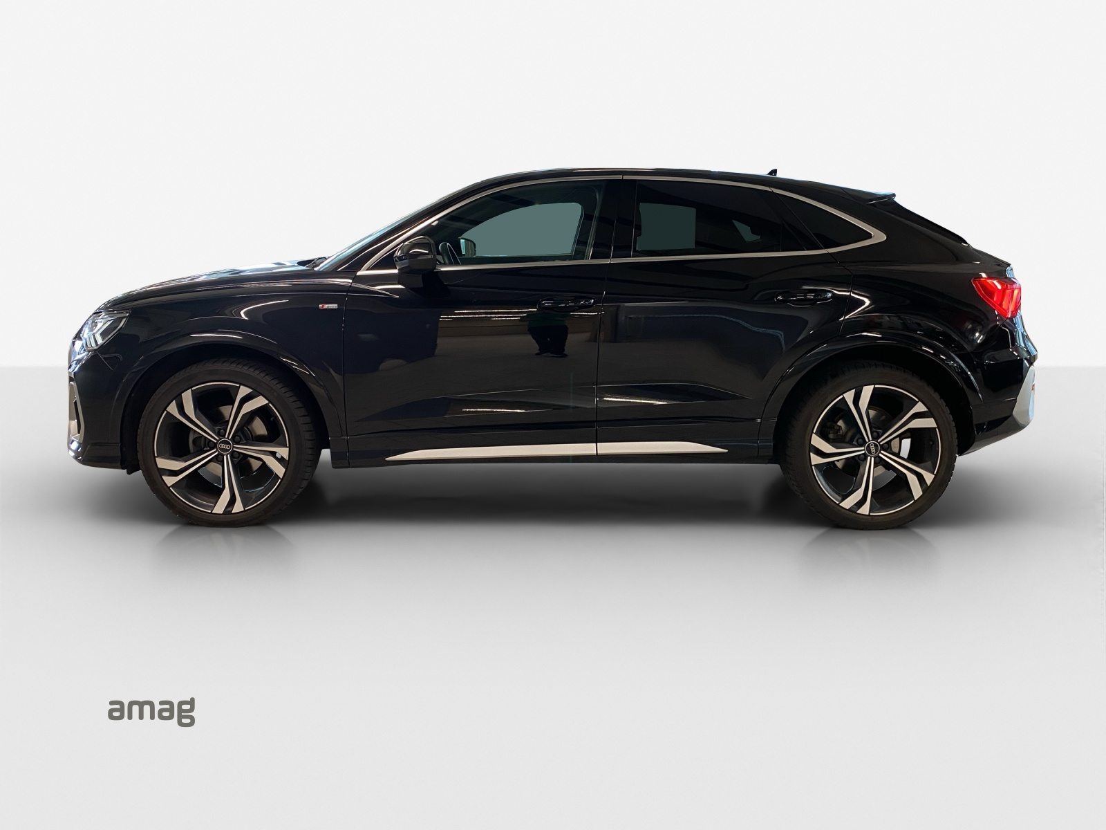 AUDI Q3 Sportback 35 TFSI S line Attraction, Essence, Occasion / Utilisé, Automatique - 2