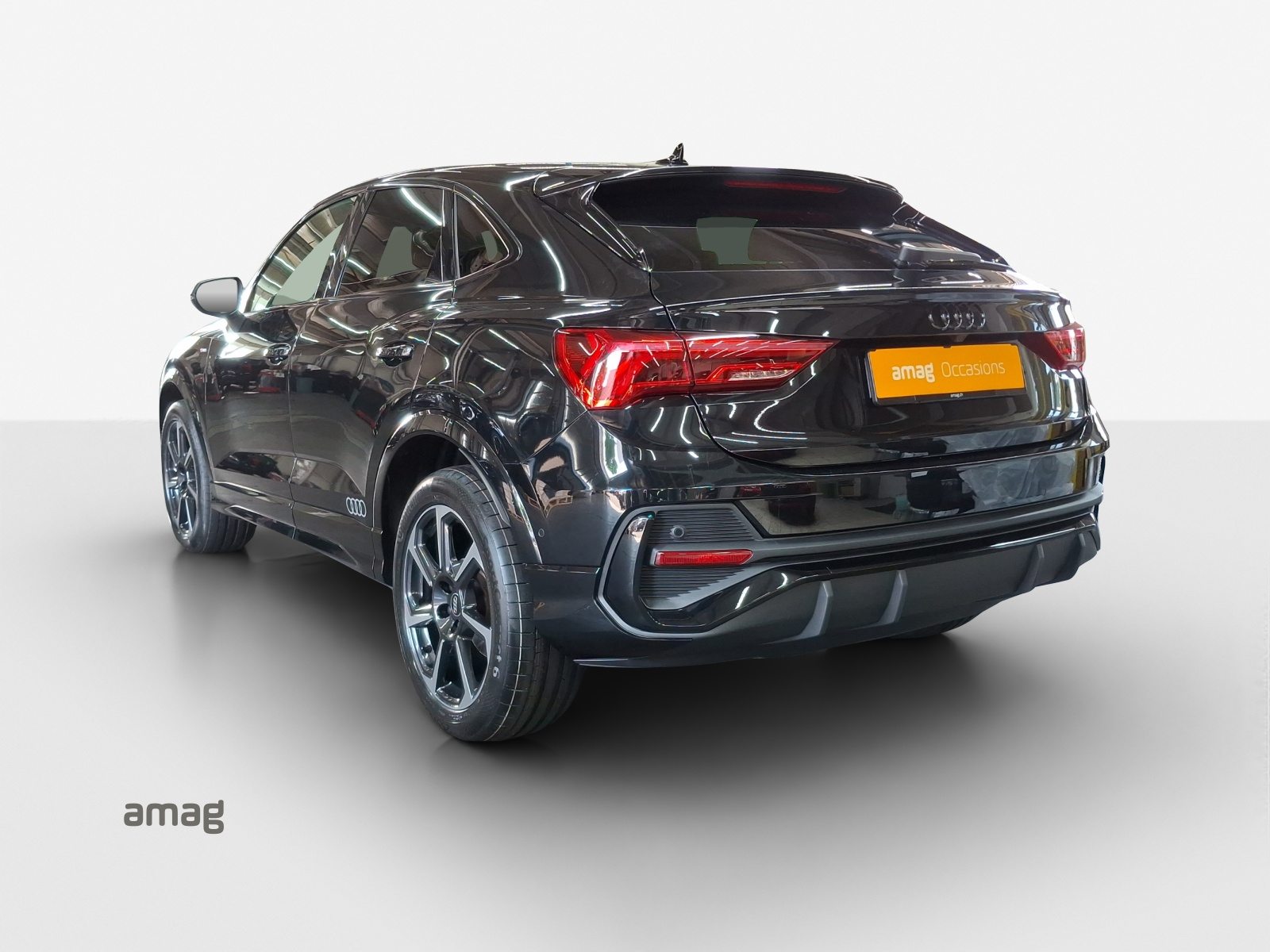 AUDI Q3 Sportback 35 TFSI S line Attraction, Essence, Occasion / Utilisé, Automatique - 3