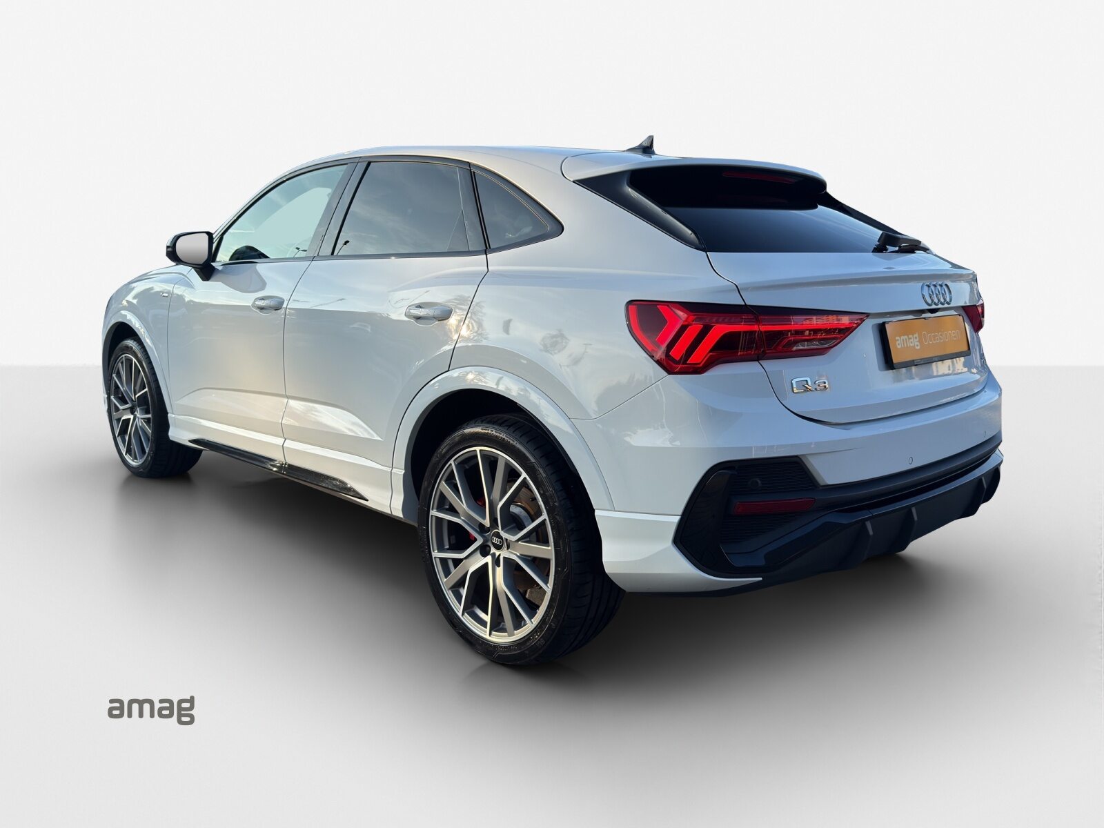 AUDI Q3 Sportback 40 TDI S line, Diesel, Occasion / Gebraucht, Automatik - 3
