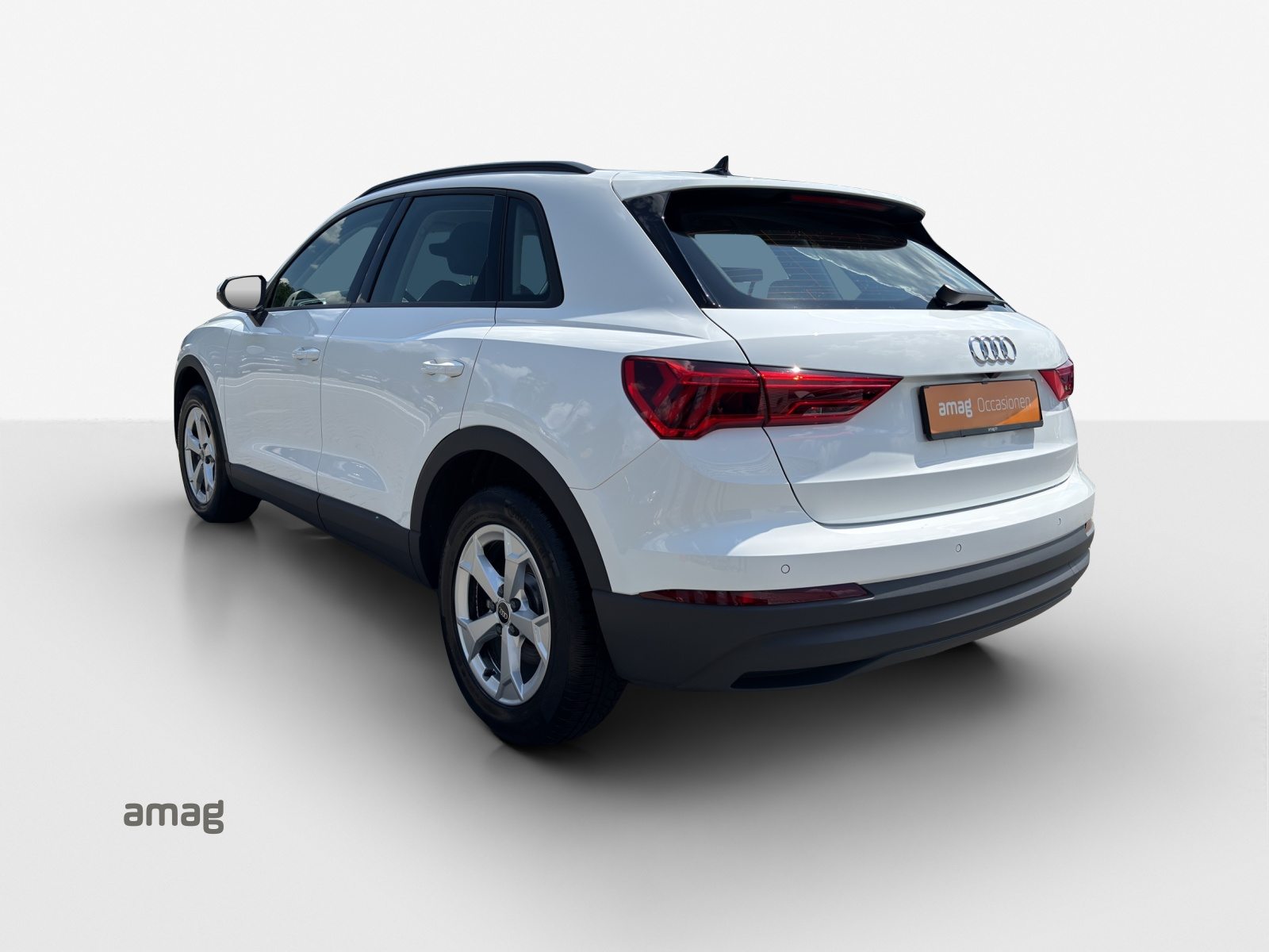 AUDI Q3 35 TFSI Attraction, Benzin, Occasion / Gebraucht, Automatik - 3