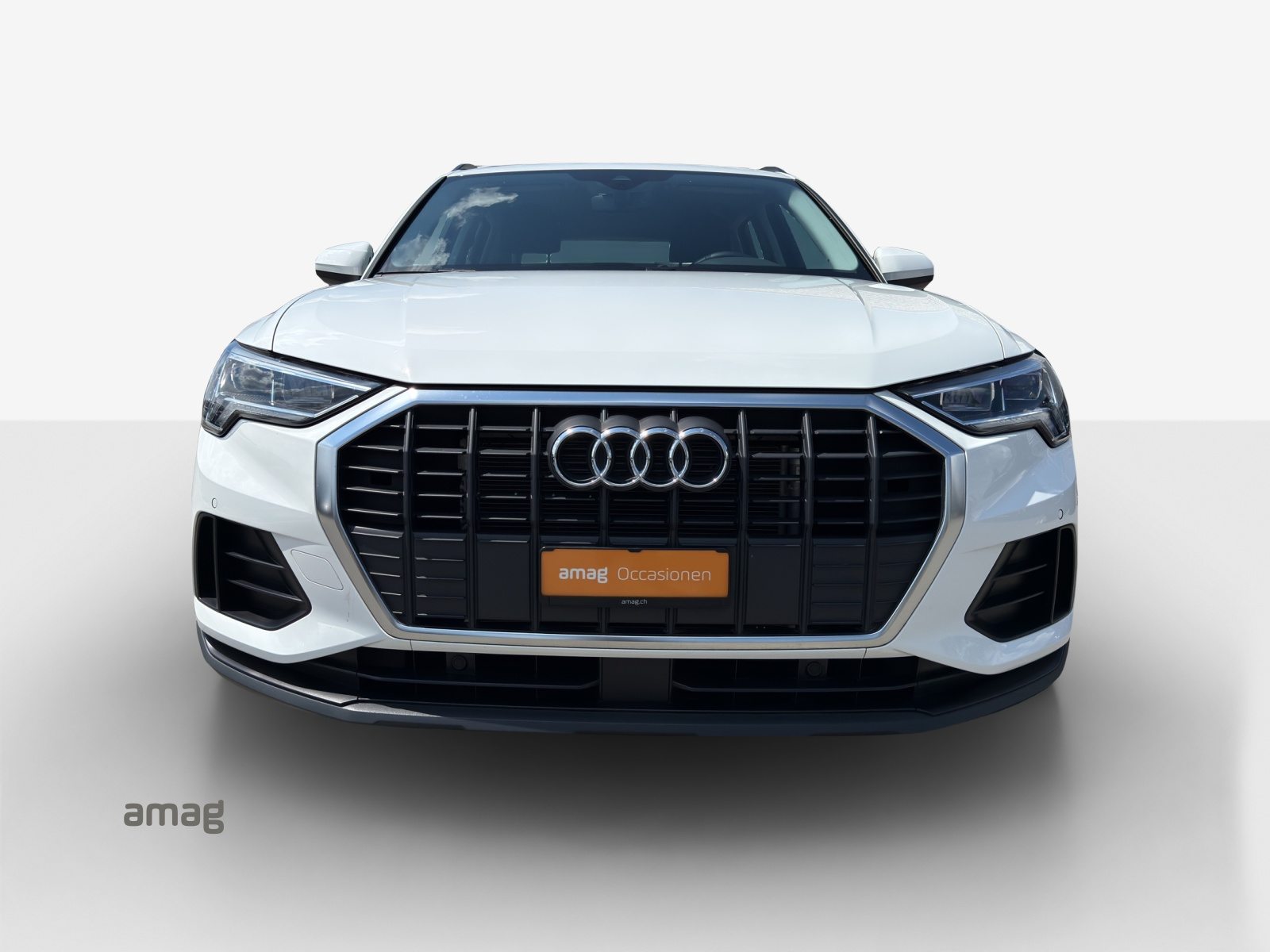 AUDI Q3 35 TFSI Attraction, Benzin, Occasion / Gebraucht, Automatik - 7