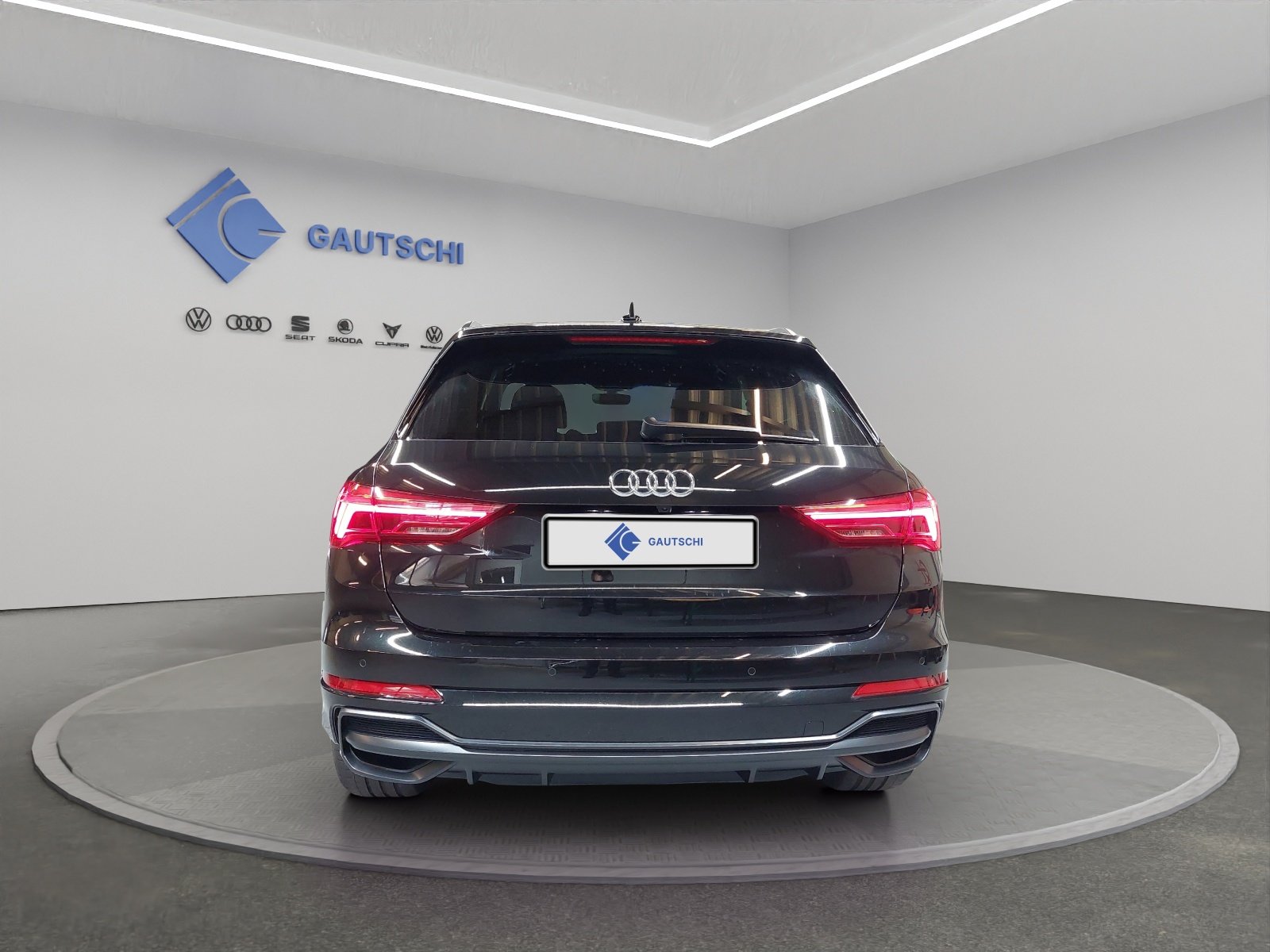AUDI Q3 45 TFSI e S line S-tronic, Plug-in-Hybrid Petrol/Electric, Second hand / Used, Automatic - 4