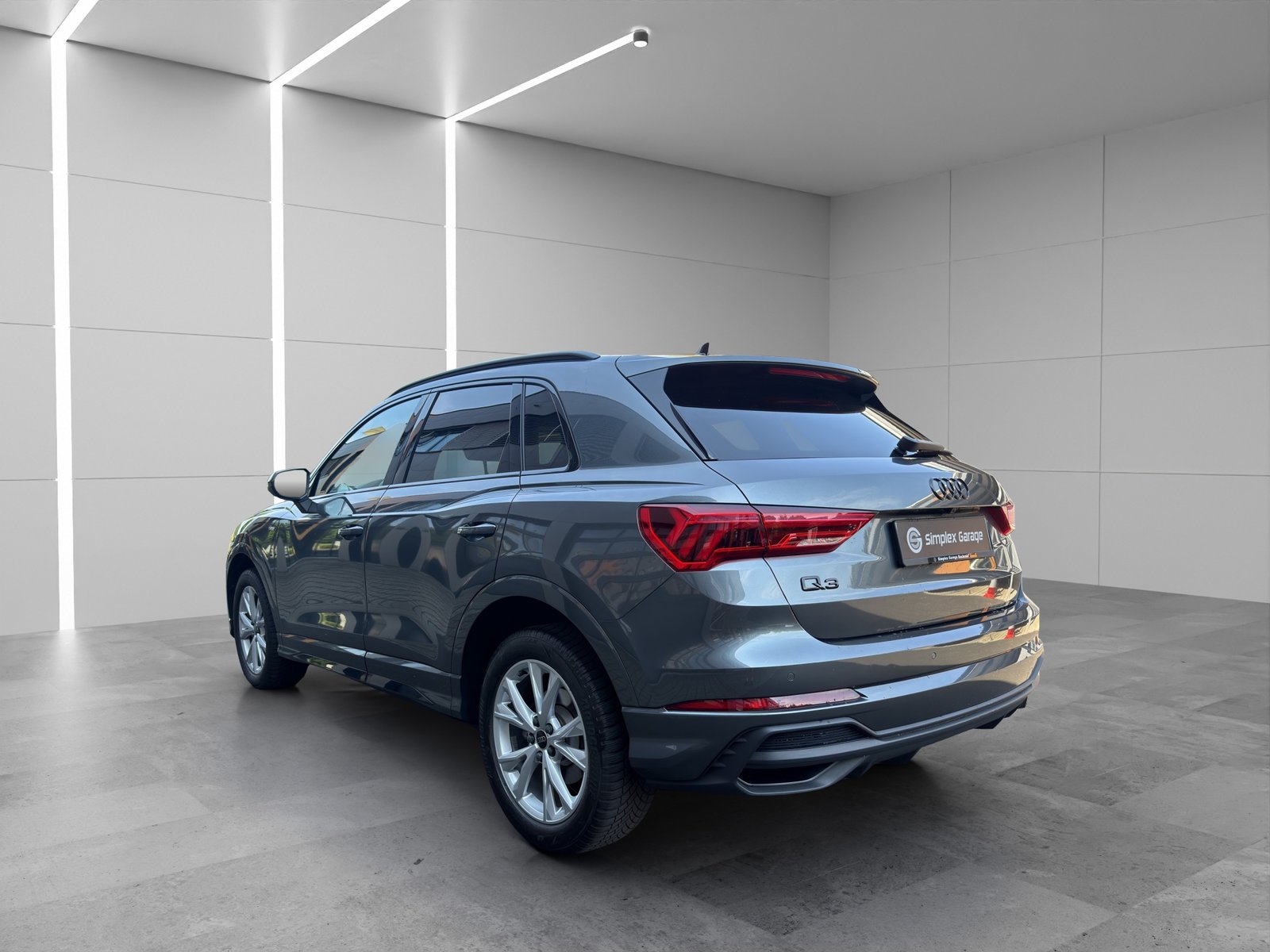 AUDI Q3 35 TFSI S line Attraction S-tronic, Essence, Occasion / Utilisé, Automatique - 5