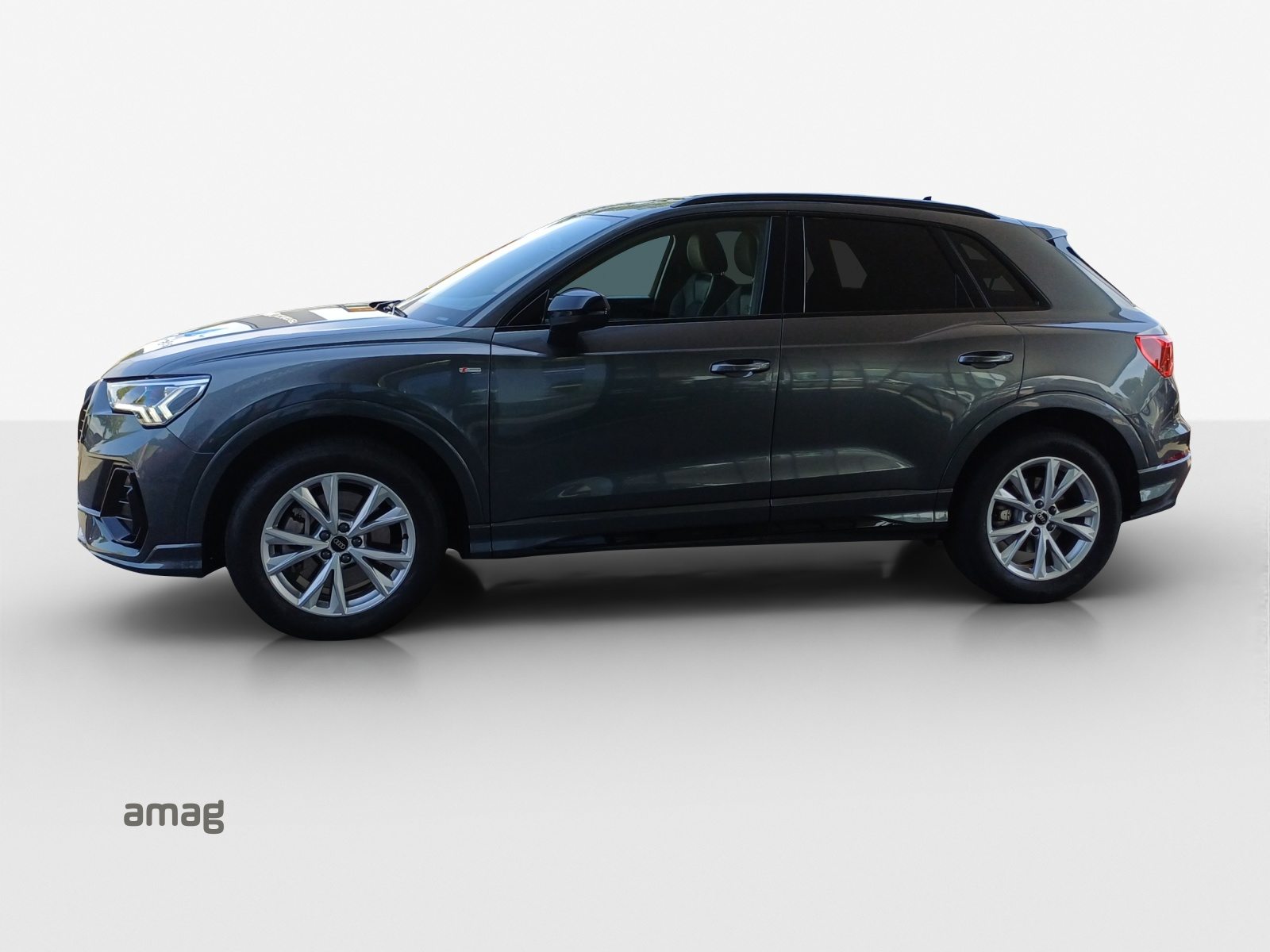 AUDI Q3 40 TFSI S line, Benzin, Occasion / Gebraucht, Automatik - 2